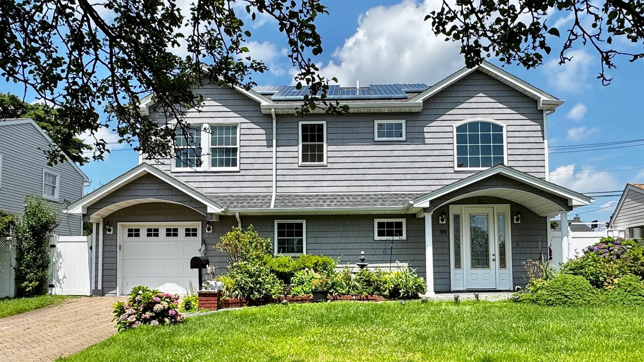 #1 photo, 99 Winter Lane, 長島 Hicksville , NY 11801