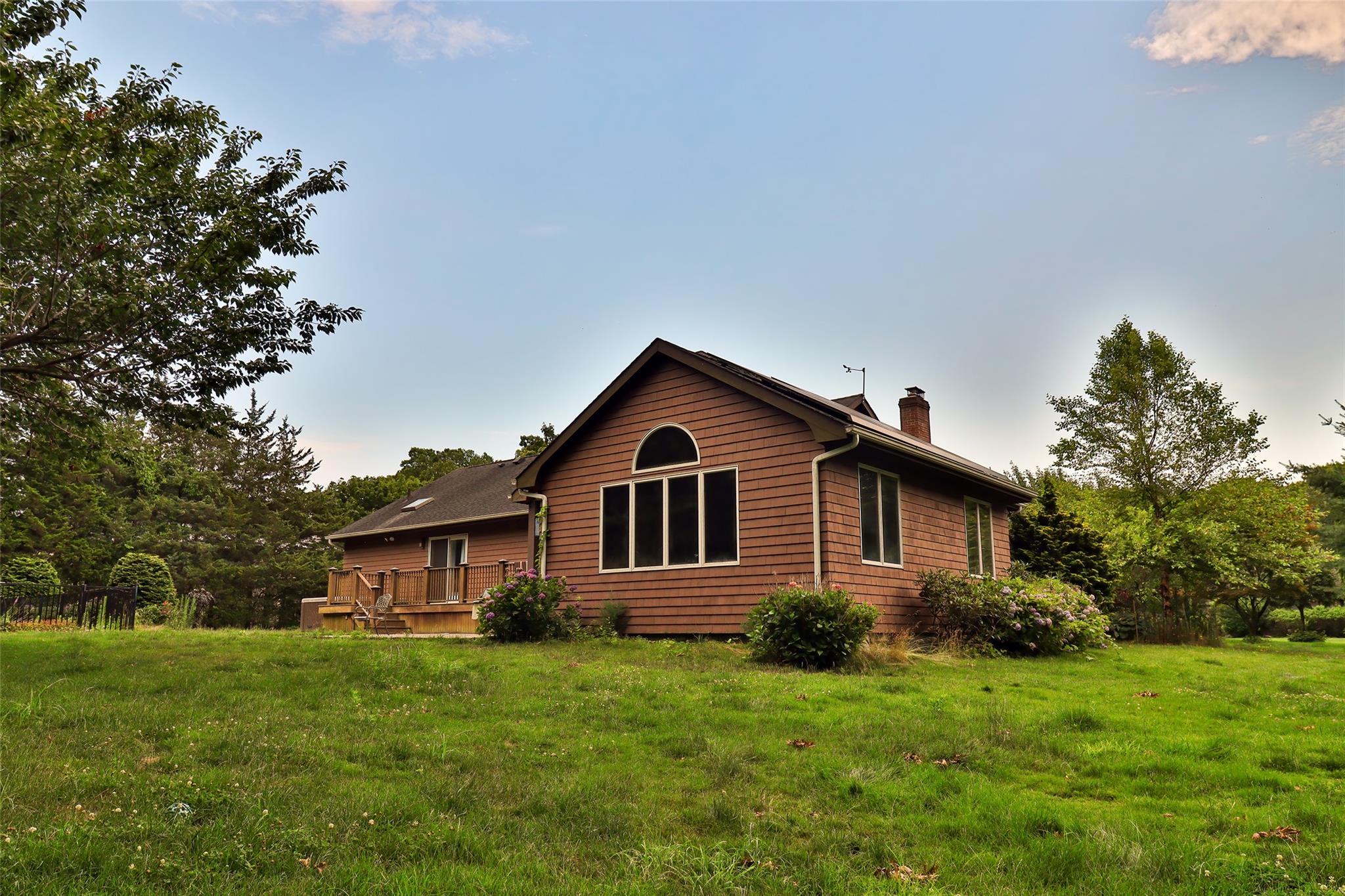 #1 photo, 1231 Wading River Manorville Road, 東長島 Wading River , NY 11792