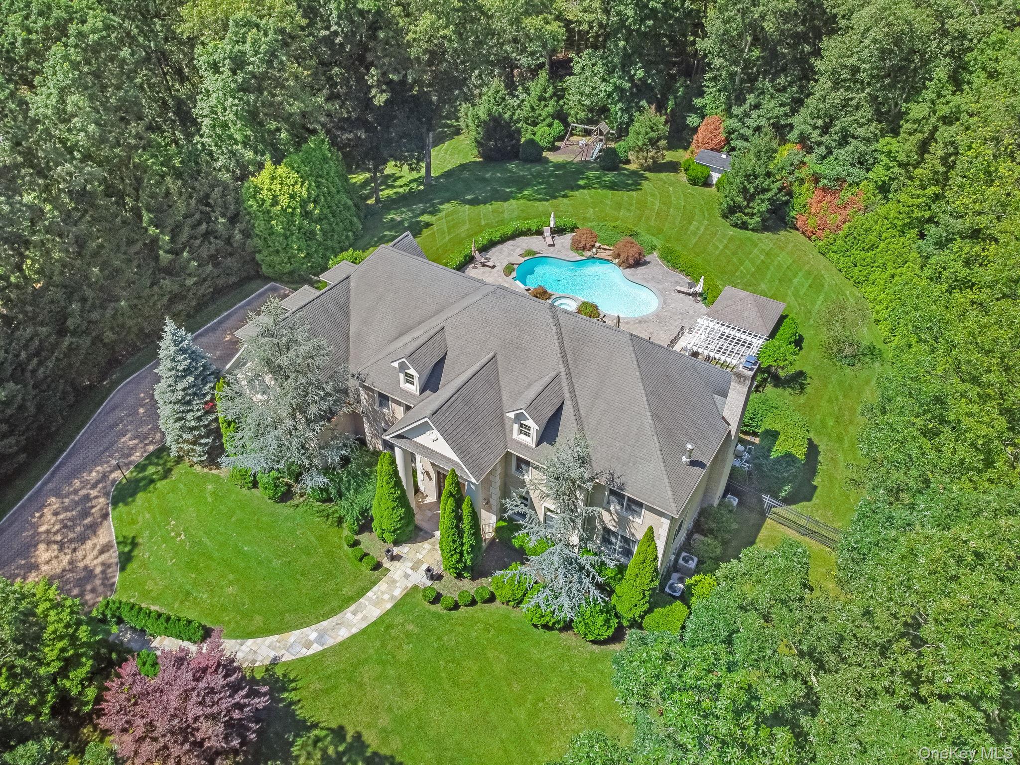 #1 photo, 4 Hageman Court, Katonah , NY 10536