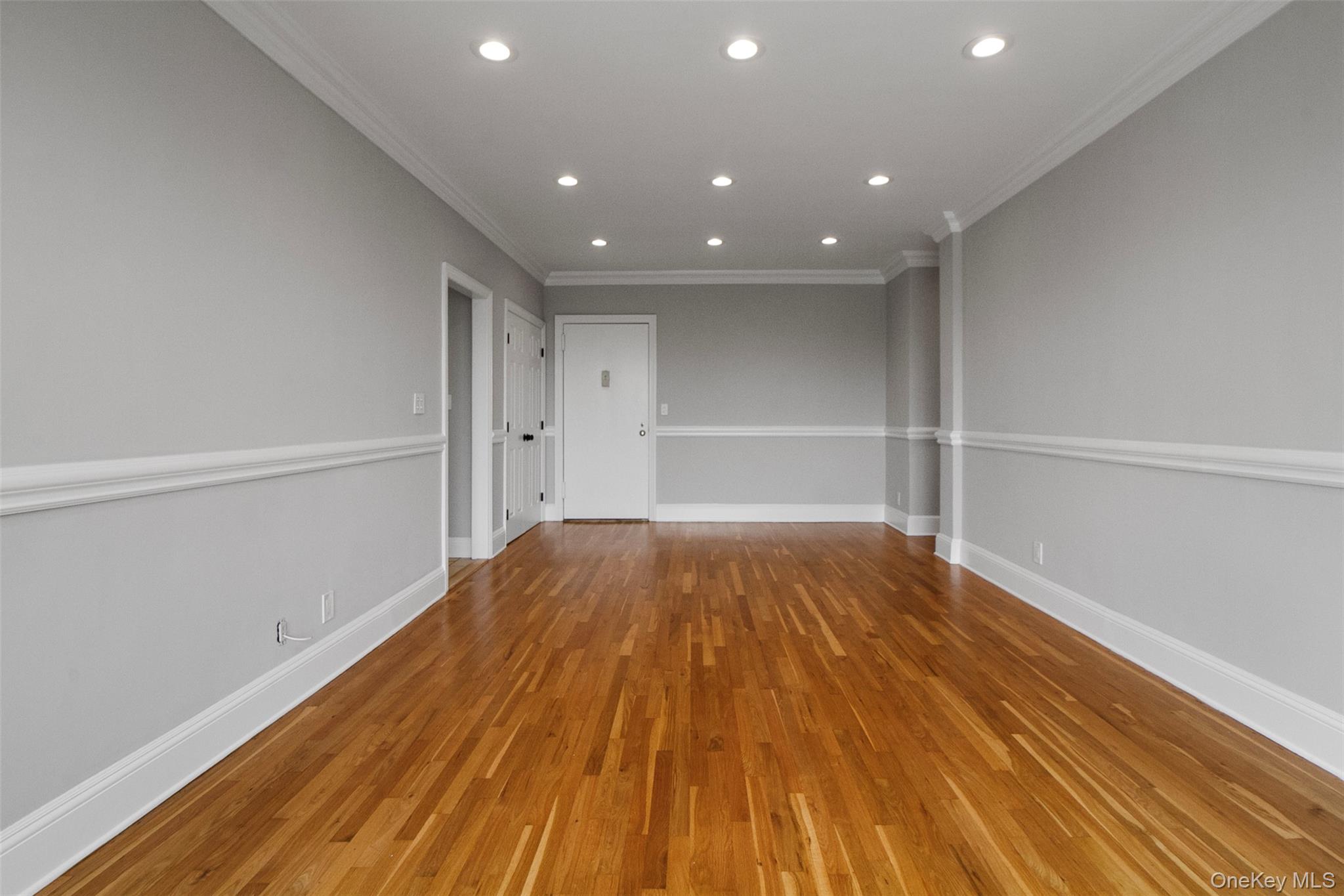 #14 photo, 1015 Old Post Road, Mamaroneck , NY 10543