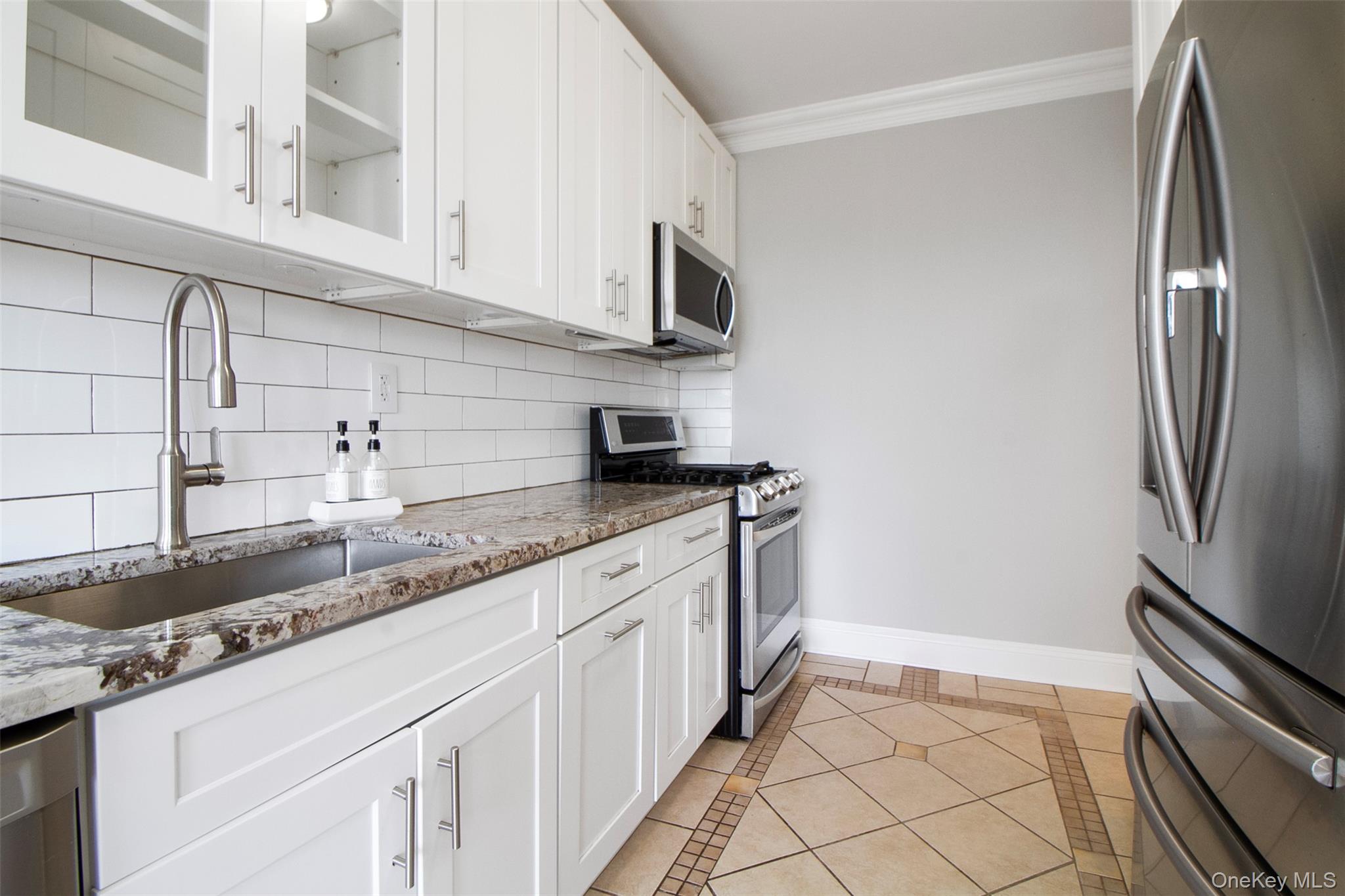 #19 photo, 1015 Old Post Road, Mamaroneck , NY 10543