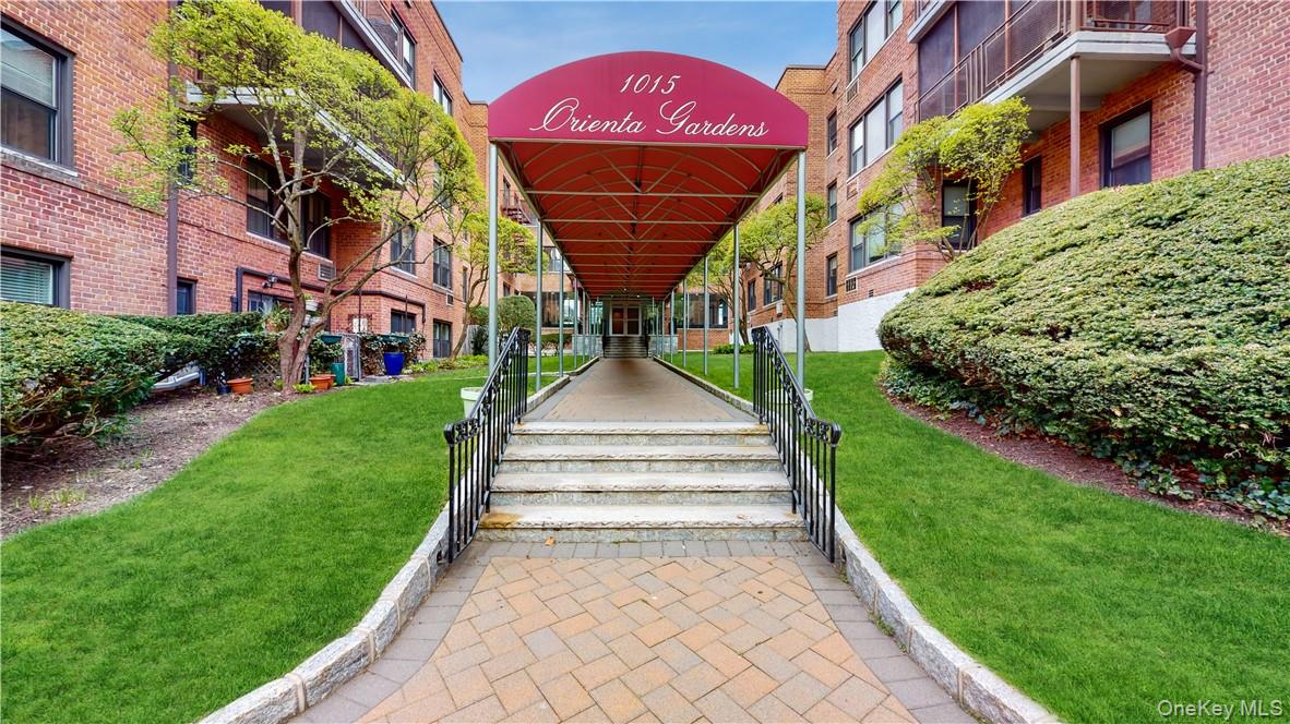 #5 photo, 1015 Old Post Road, Mamaroneck , NY 10543