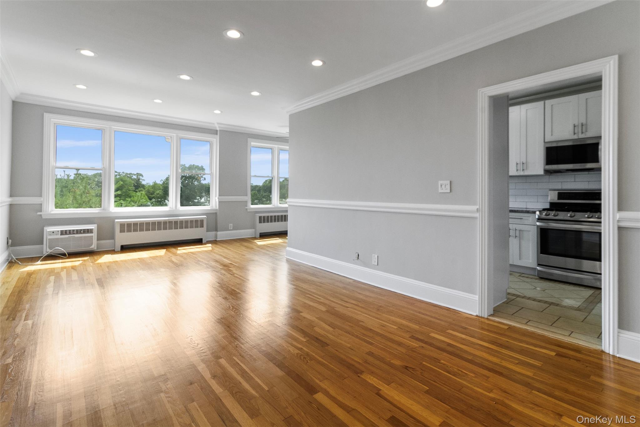 #9 photo, 1015 Old Post Road, Mamaroneck , NY 10543