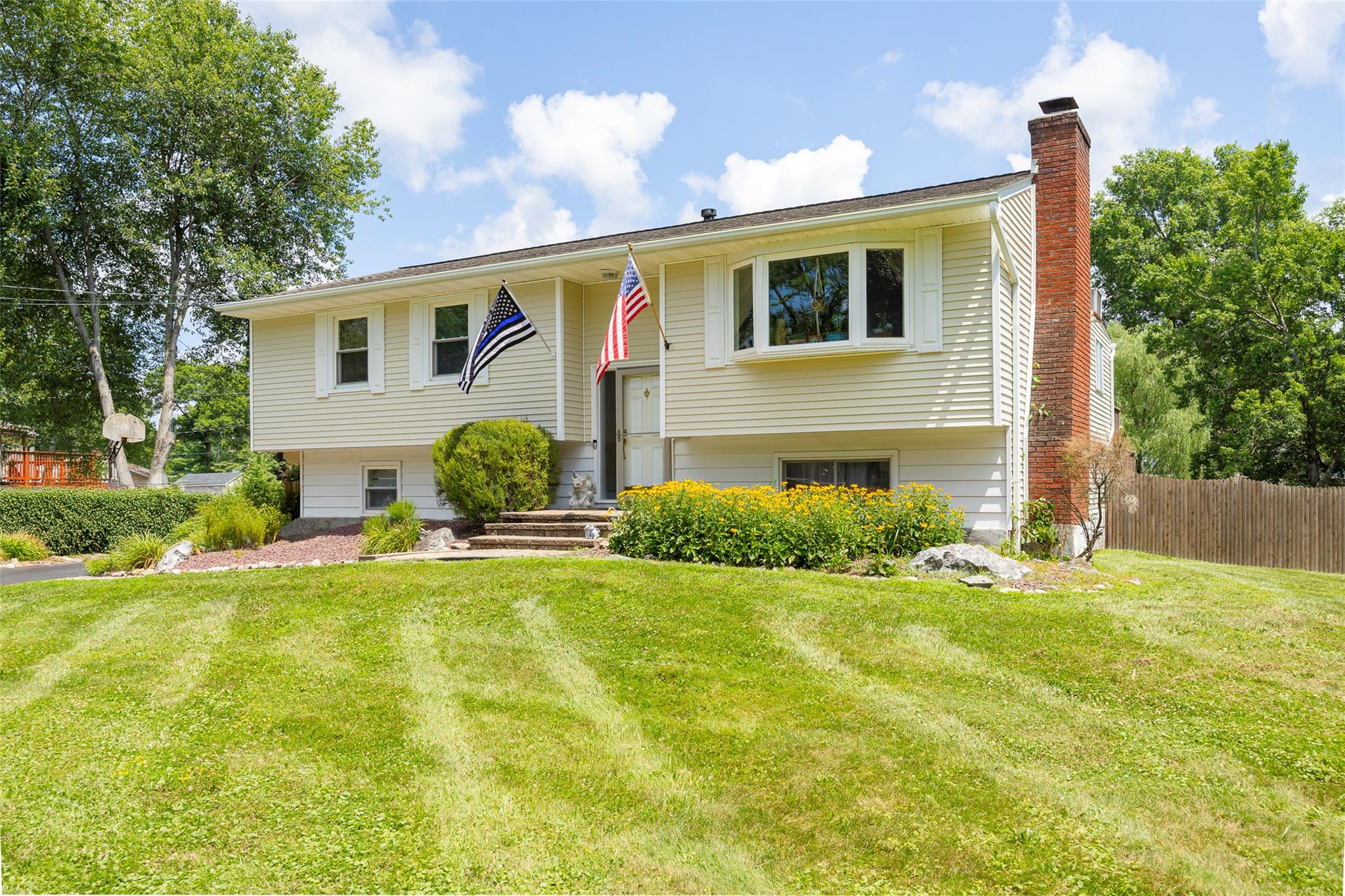 #1 photo, 56 Martin Drive, 紐約州 Wappingers Falls , NY 12590