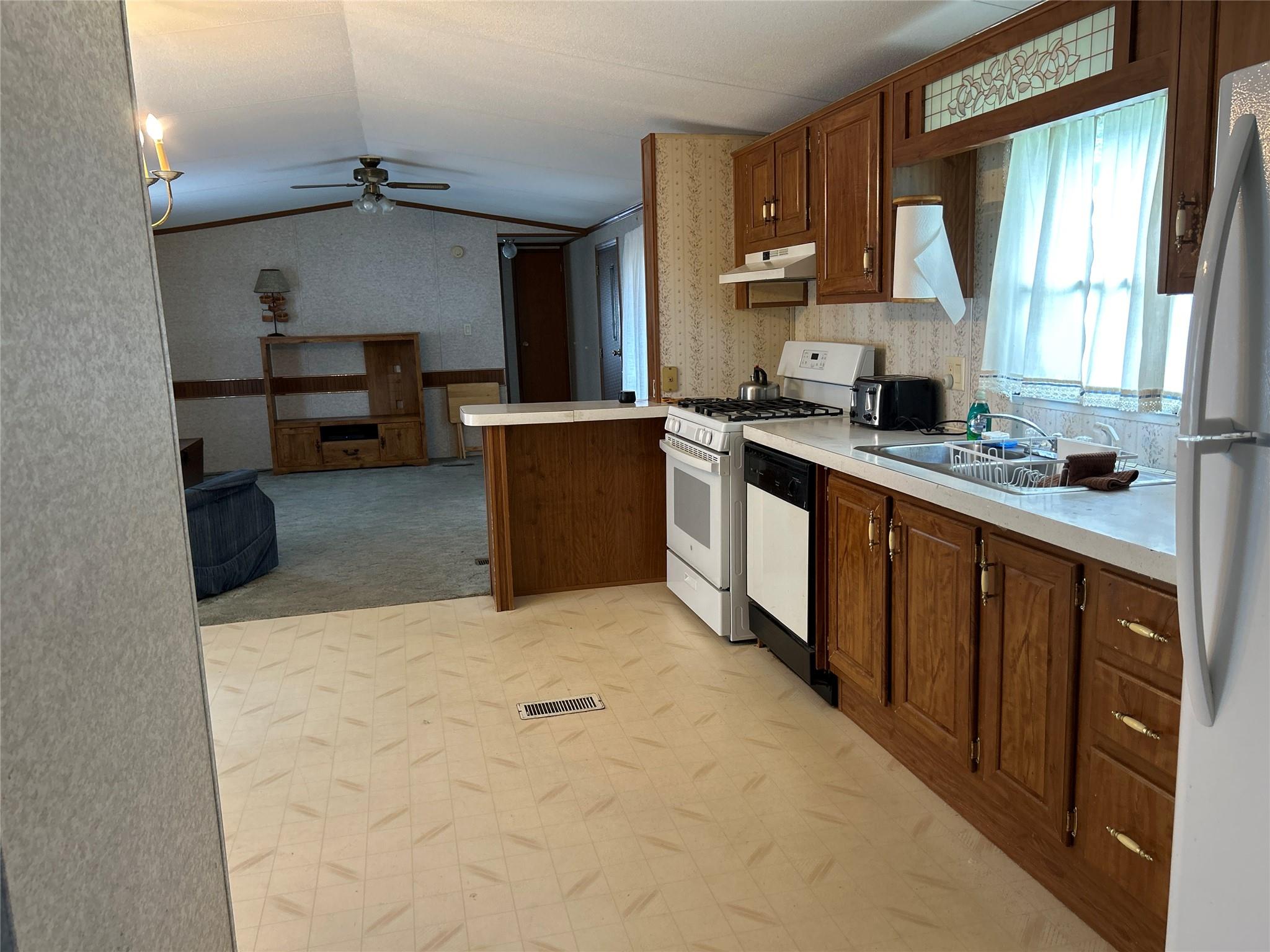 #4 photo, 5 Old Post Road #3, Millerton , NY 12546