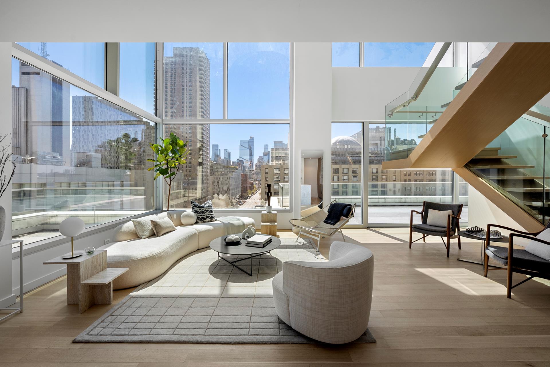 #14 photo, 611 W 56TH Street, マンハッタン Hells Kitchen , NY 10019