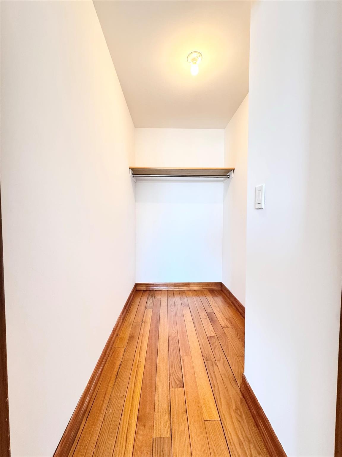 #7 photo, 37-17 111th, クイーンズ区 Corona , NY 11368