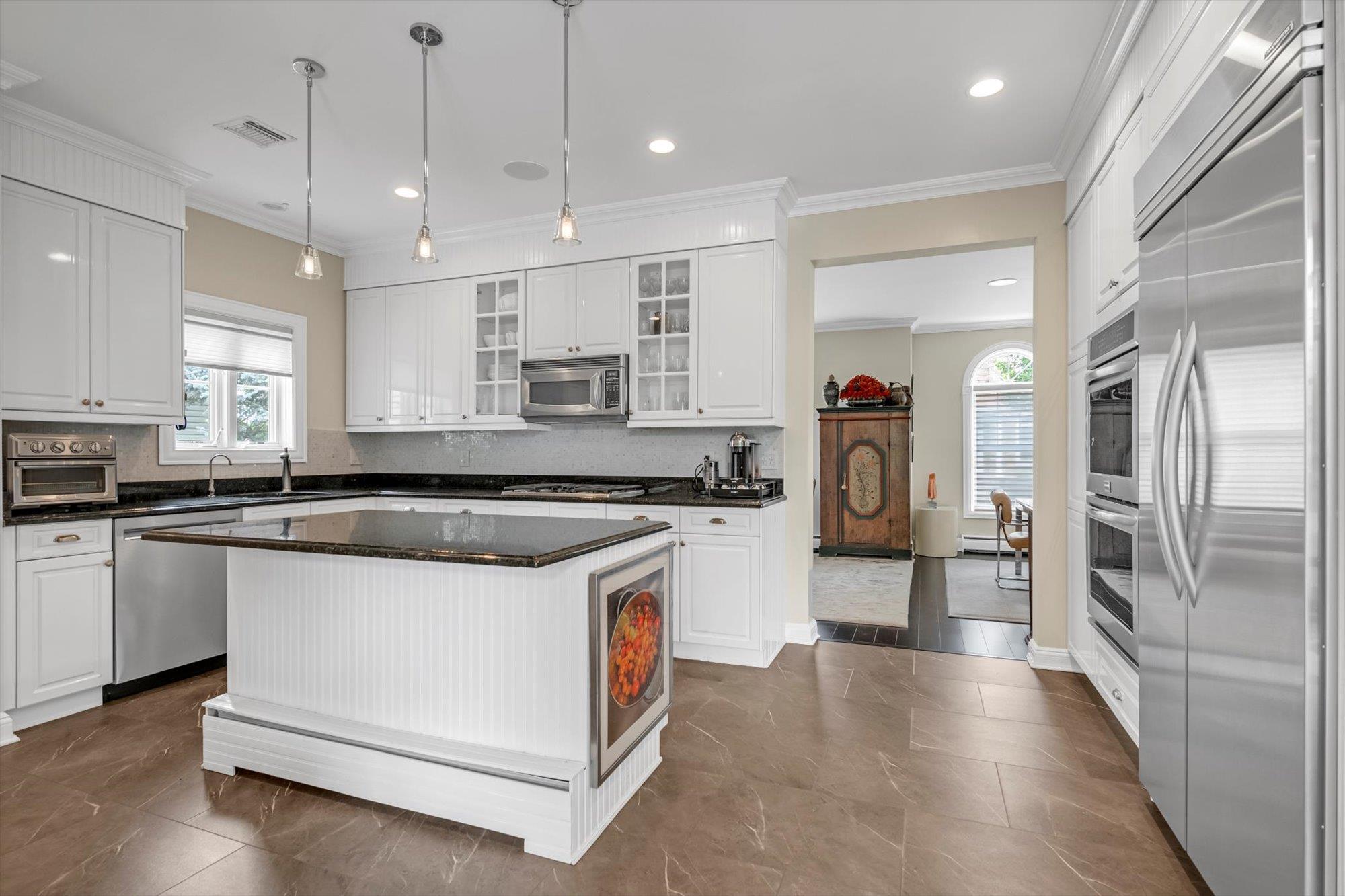 #10 photo, 155 Eagle Crest, Port Washington , NY 11050