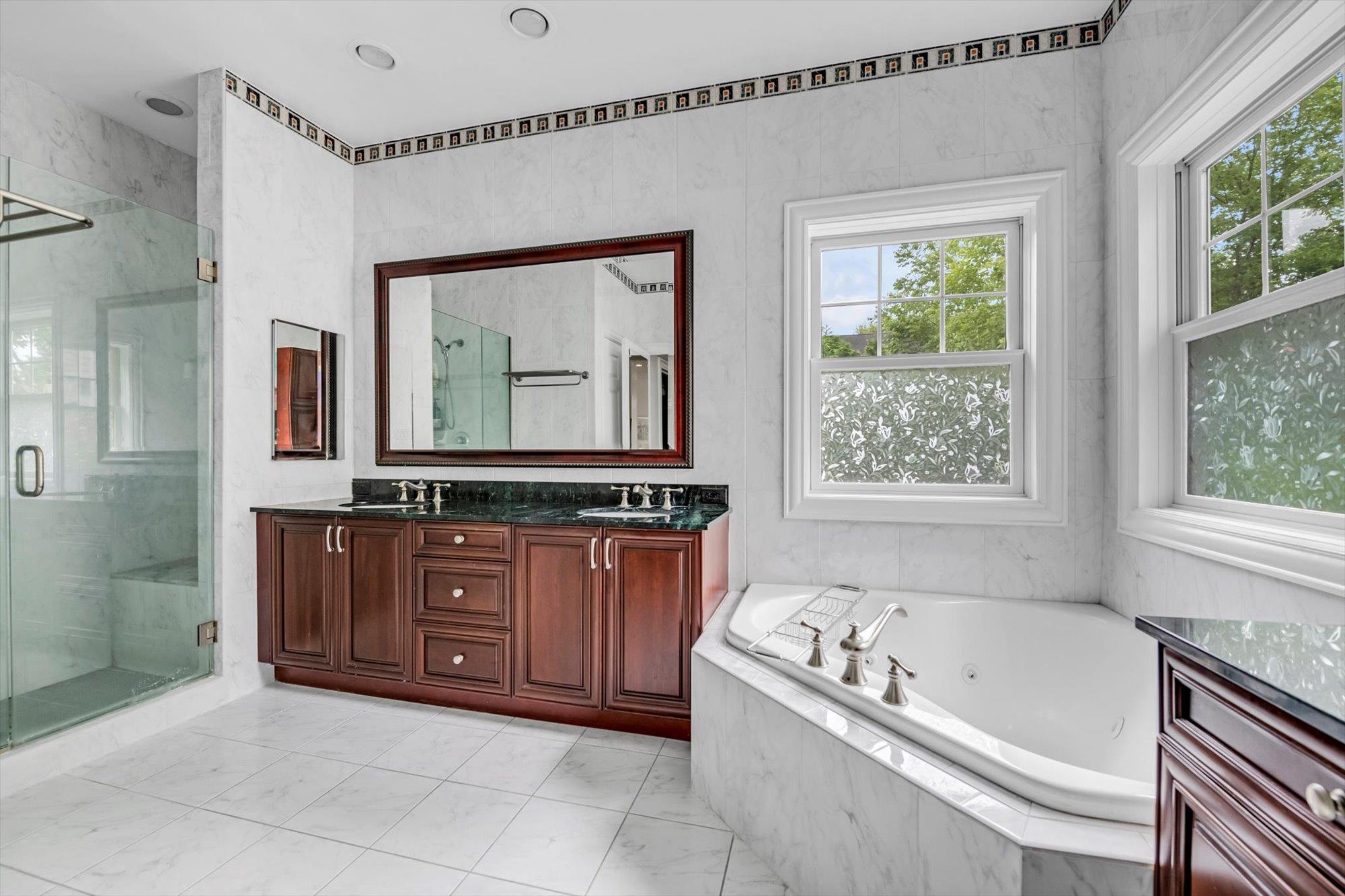 #17 photo, 155 Eagle Crest, Port Washington , NY 11050