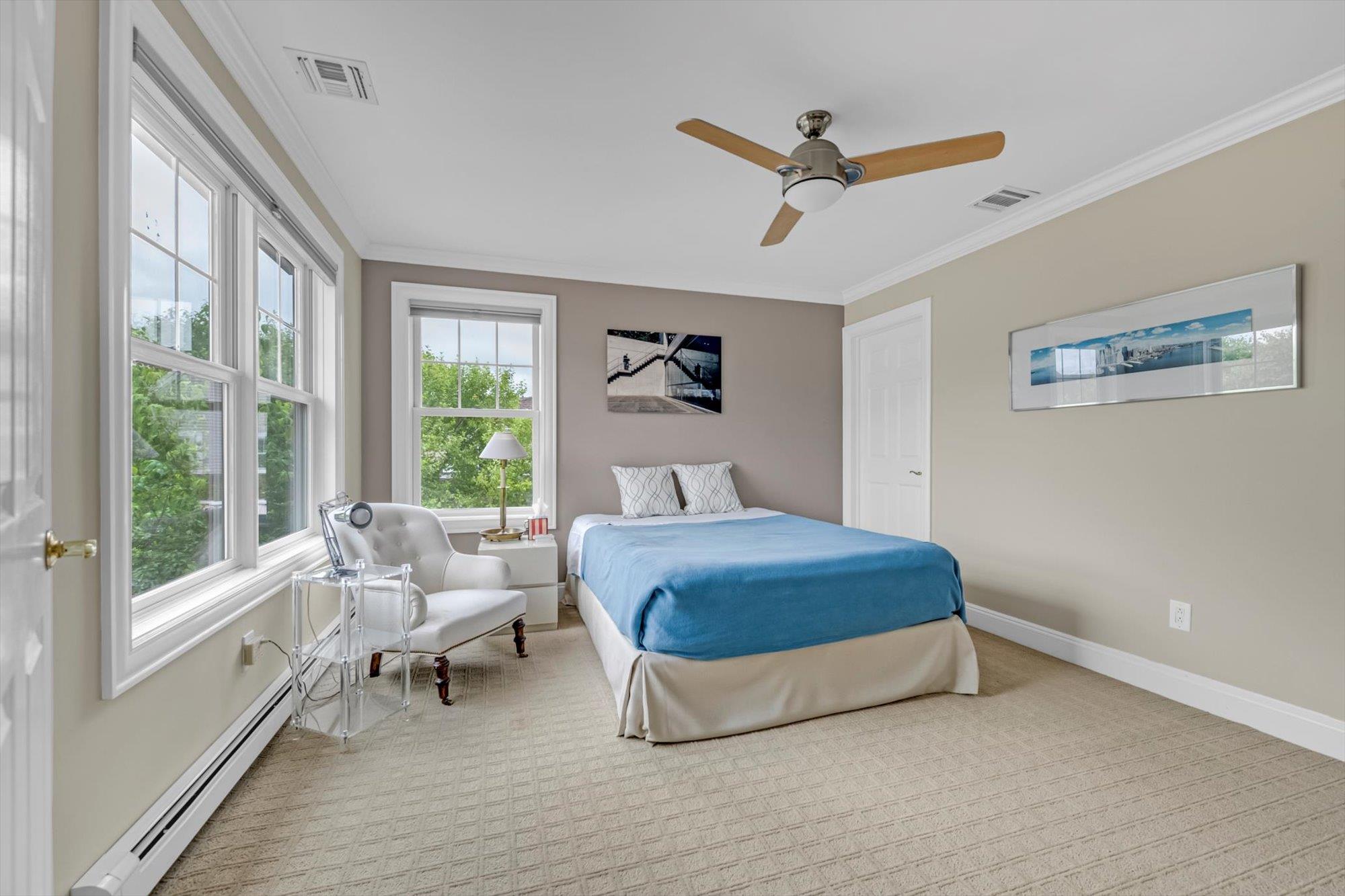 #18 photo, 155 Eagle Crest, Port Washington , NY 11050