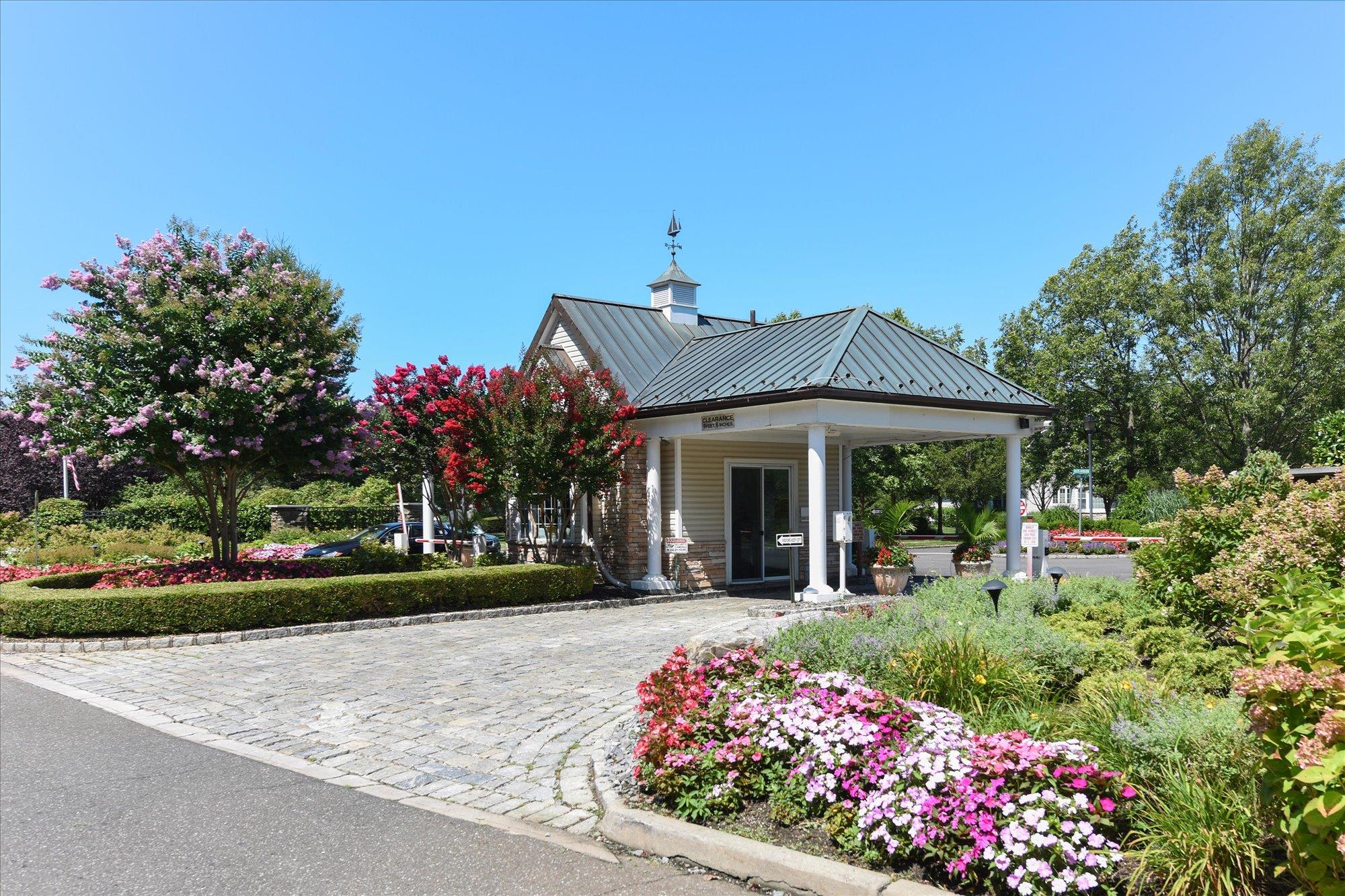 #2 photo, 155 Eagle Crest, Port Washington , NY 11050