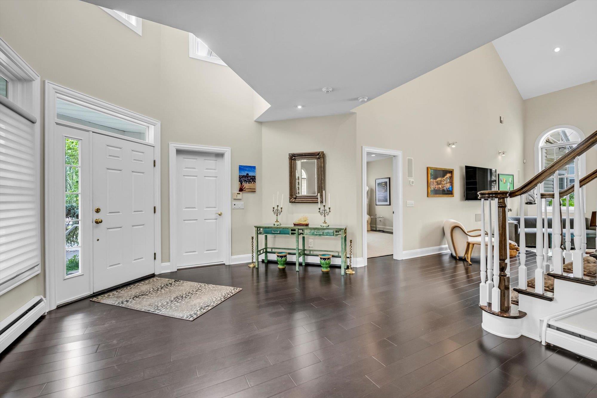 #9 photo, 155 Eagle Crest, Port Washington , NY 11050