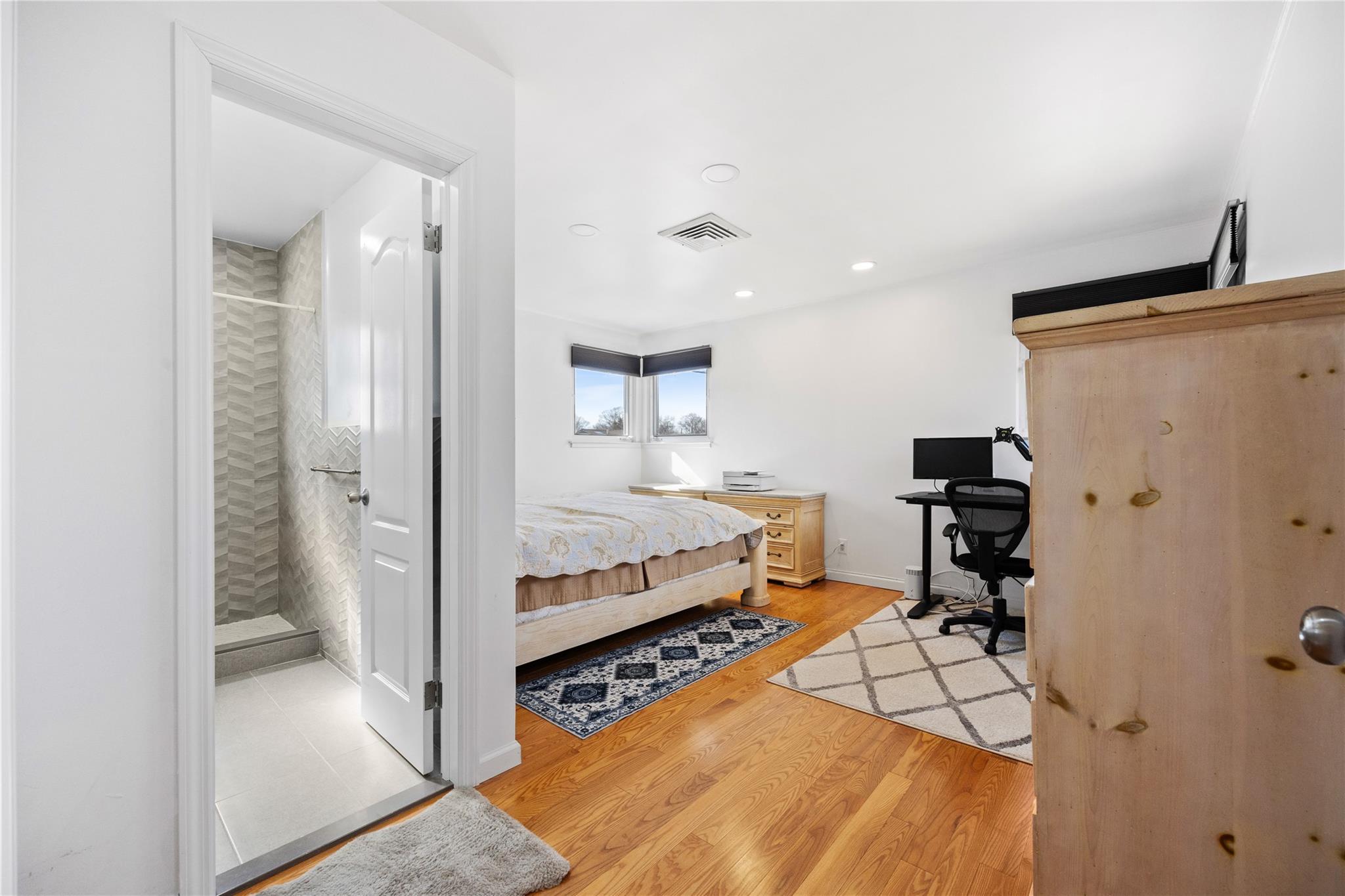 #11 photo, 46 Norman Lane, Levittown , NY 11756