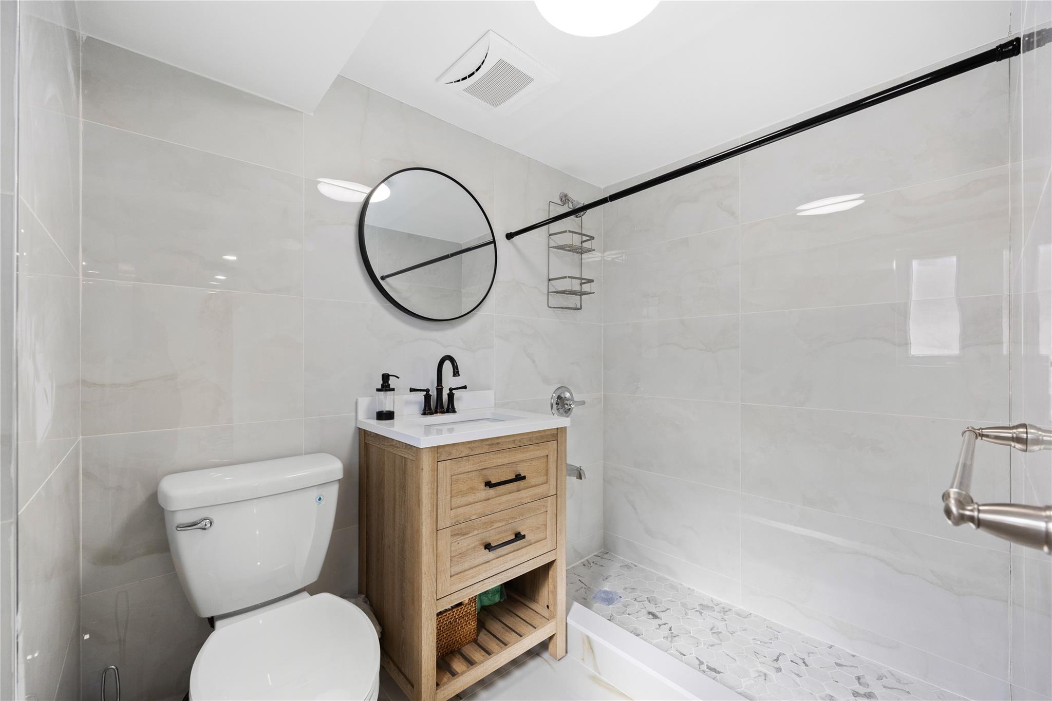 #19 photo, 46 Norman Lane, Levittown , NY 11756