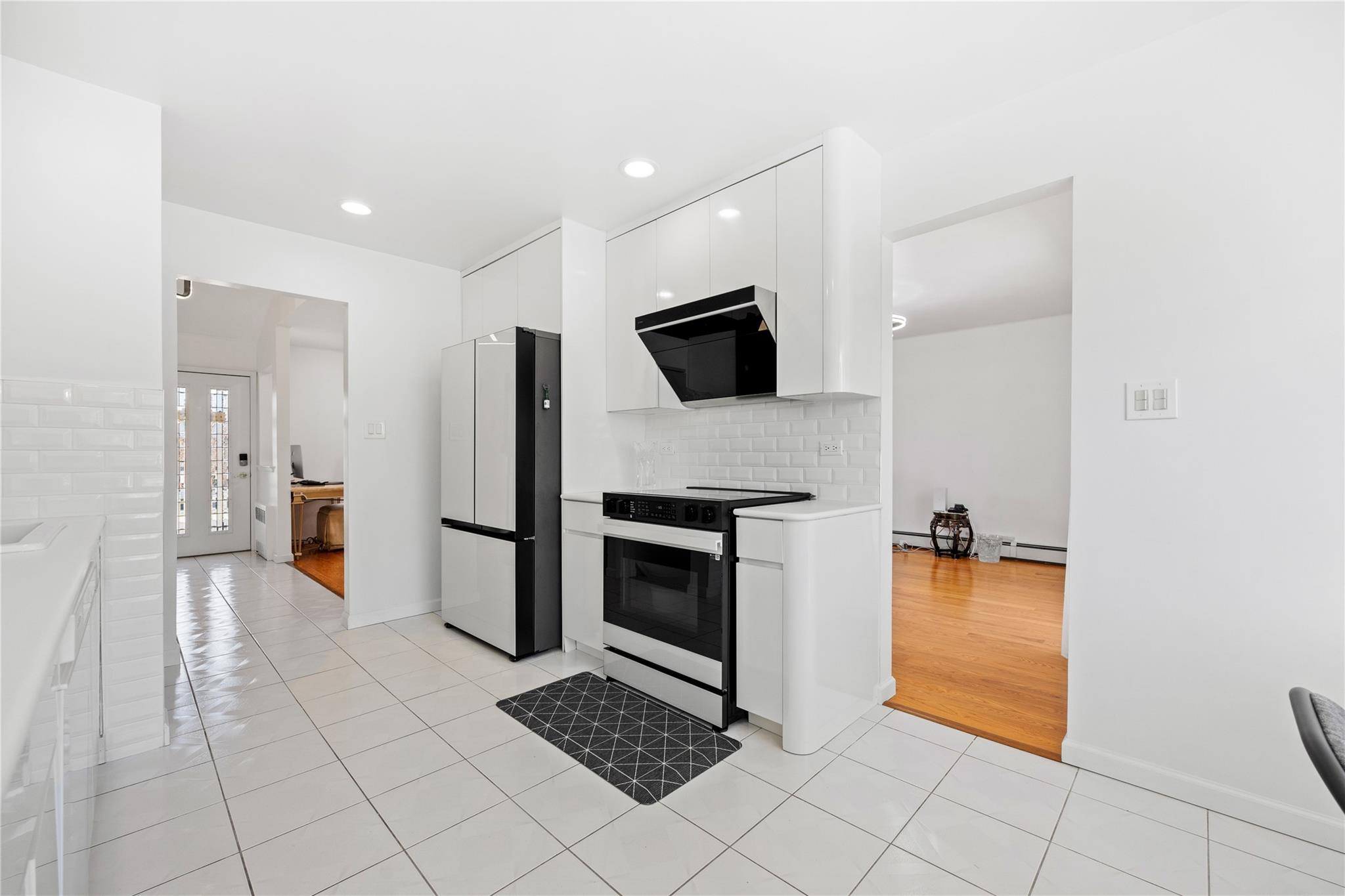 #9 photo, 46 Norman Lane, Levittown , NY 11756