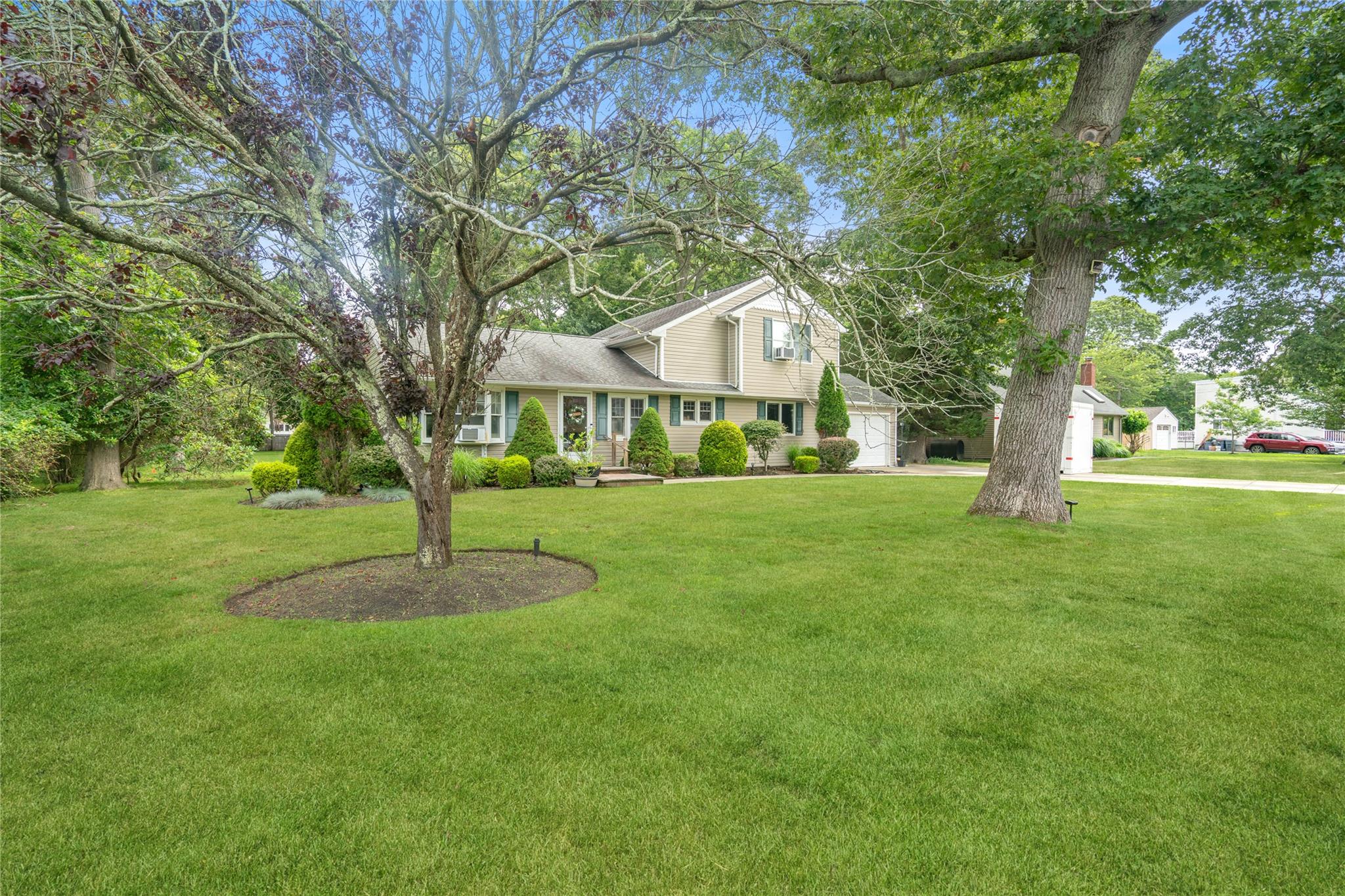 #2 photo, 3 Lilly Court, サフォーク郡 Moriches , NY 11955