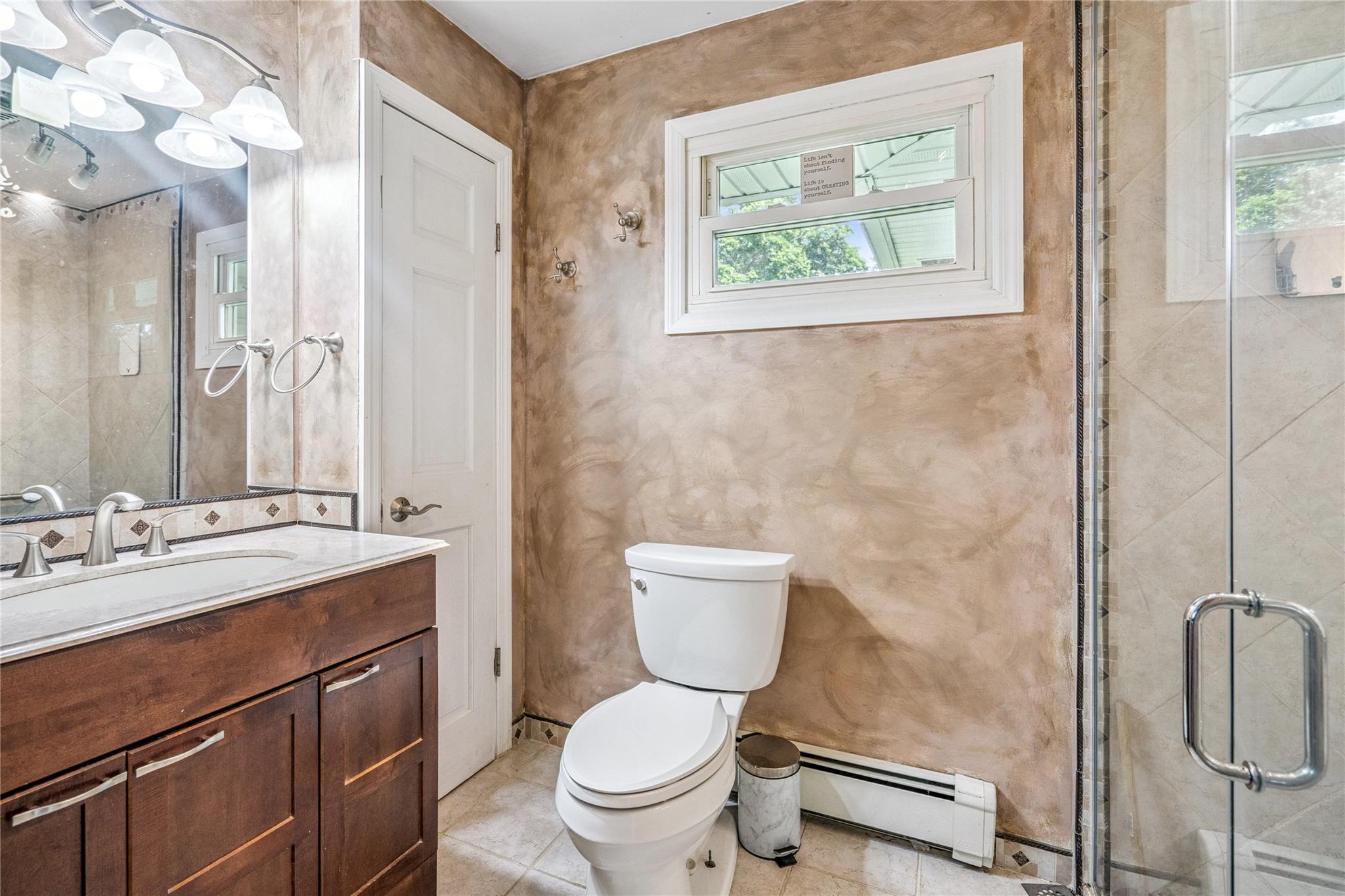 #20 photo, 3 Lilly Court, サフォーク郡 Moriches , NY 11955