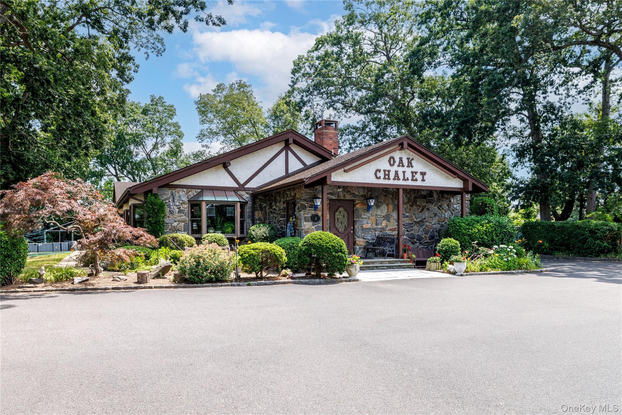 #1 photo, 1940 Bellmore Avenue, ナッソー郡 Bellmore , NY 11710