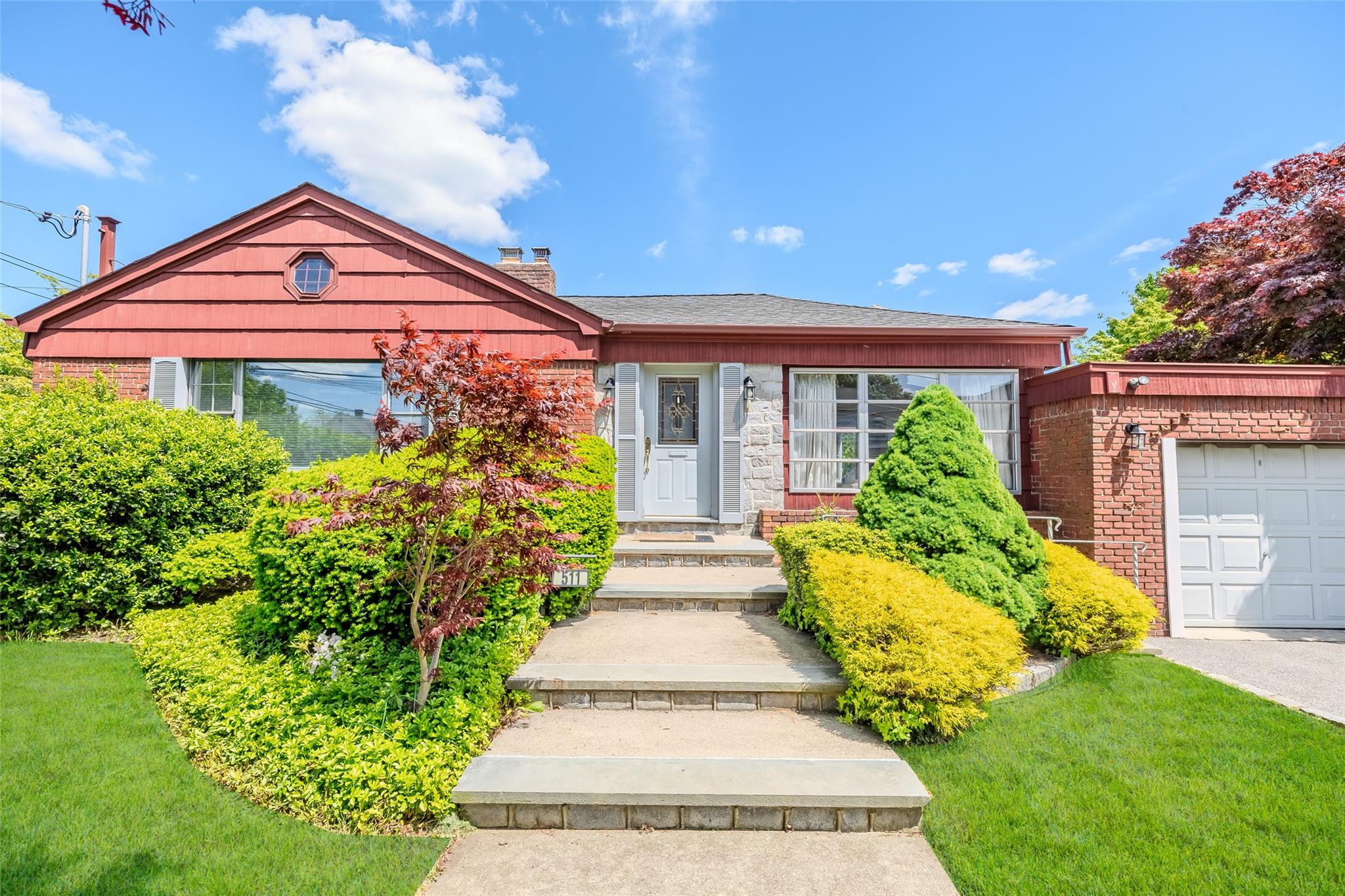 #1 photo, 511 Milligan Lane, West Islip , NY 11795