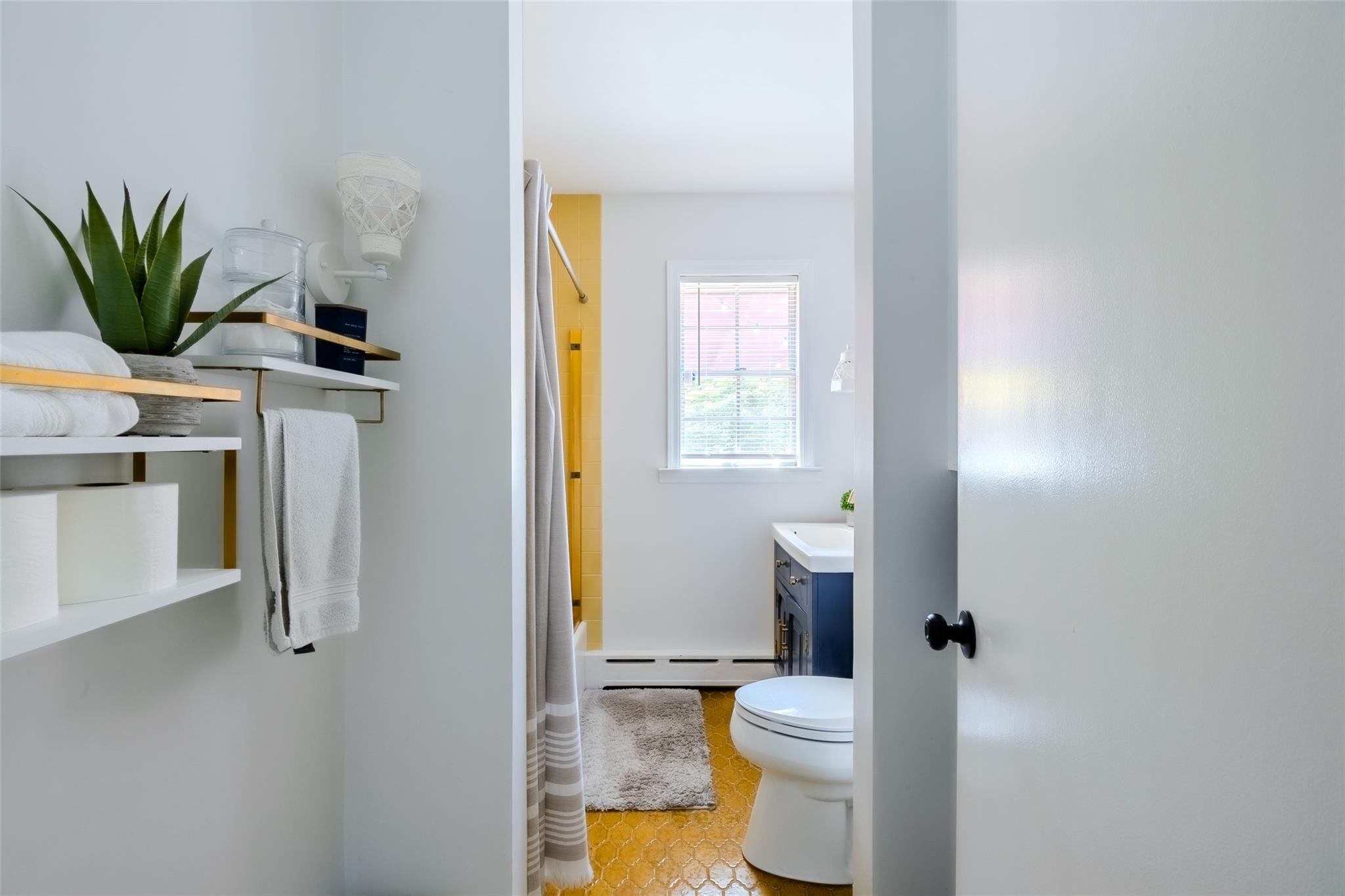 #16 photo, 511 Milligan Lane, West Islip , NY 11795