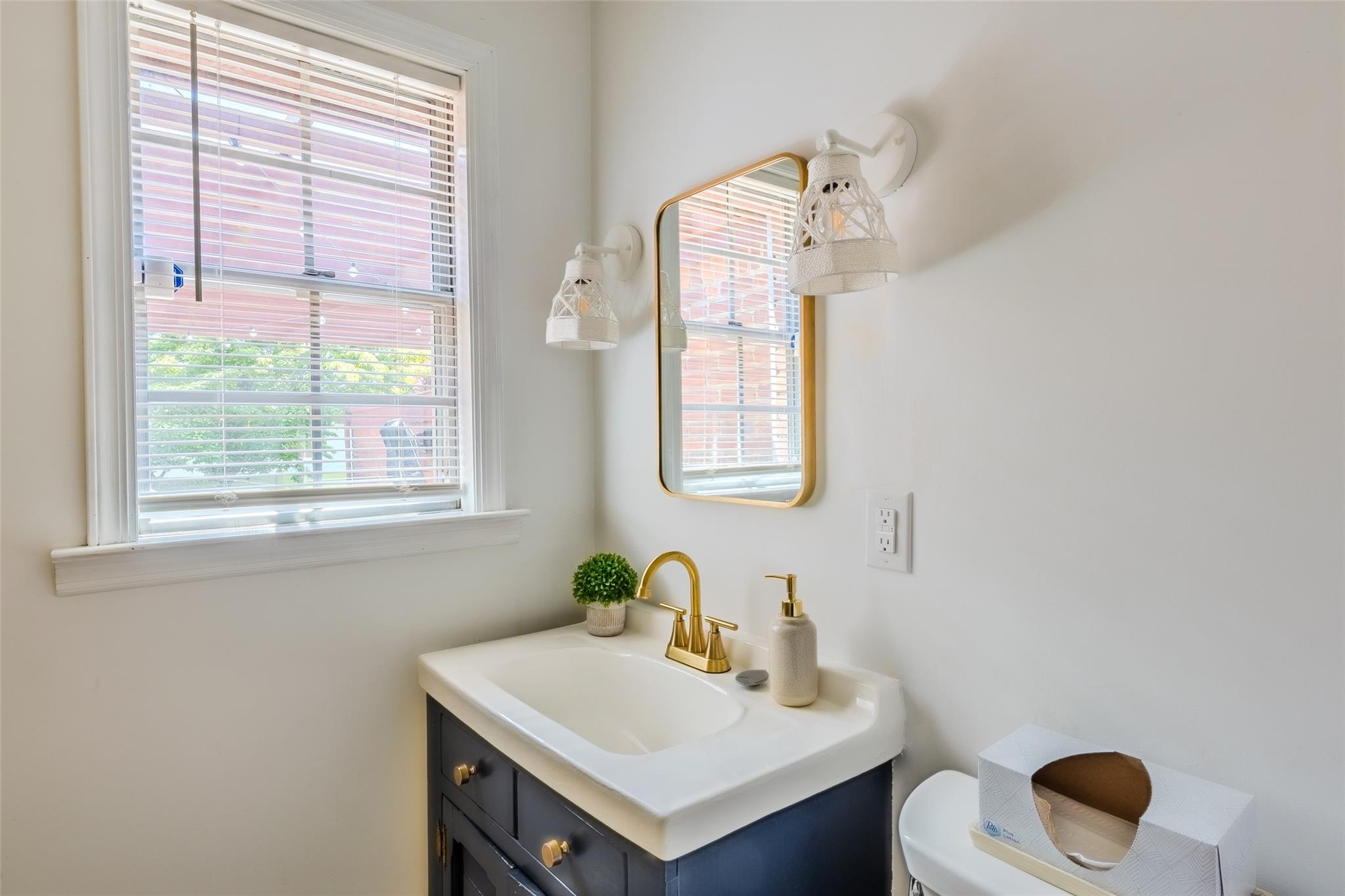 #17 photo, 511 Milligan Lane, West Islip , NY 11795