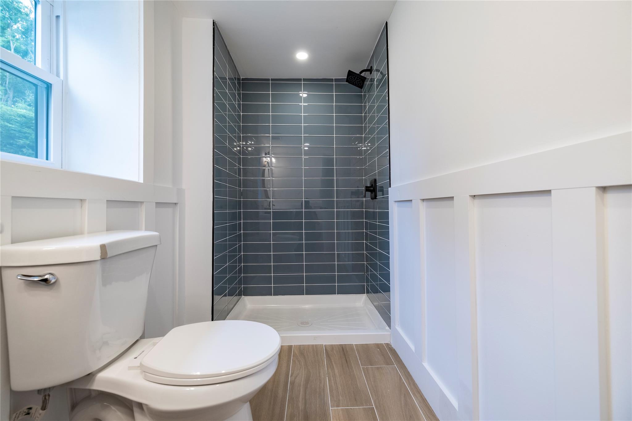 #12 photo, 62 Central Avenue, サフォーク郡 Amityville , NY 11701