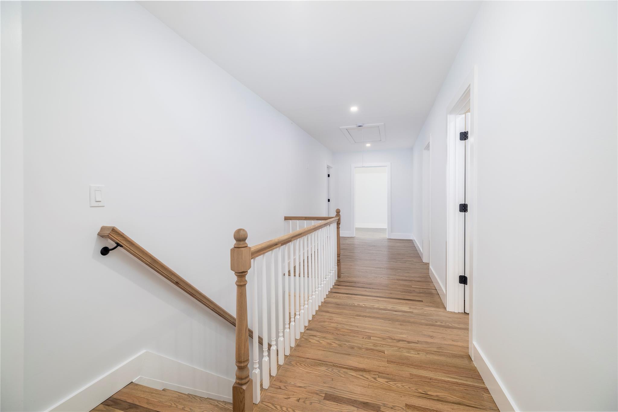 #14 photo, 62 Central Avenue, サフォーク郡 Amityville , NY 11701