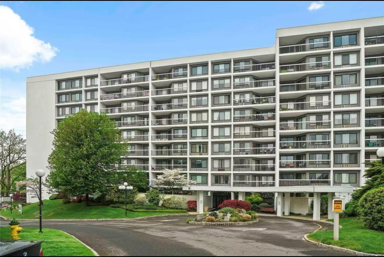 #1 photo, 100 High Point Drive, 紐約州 Hartsdale , NY 10530