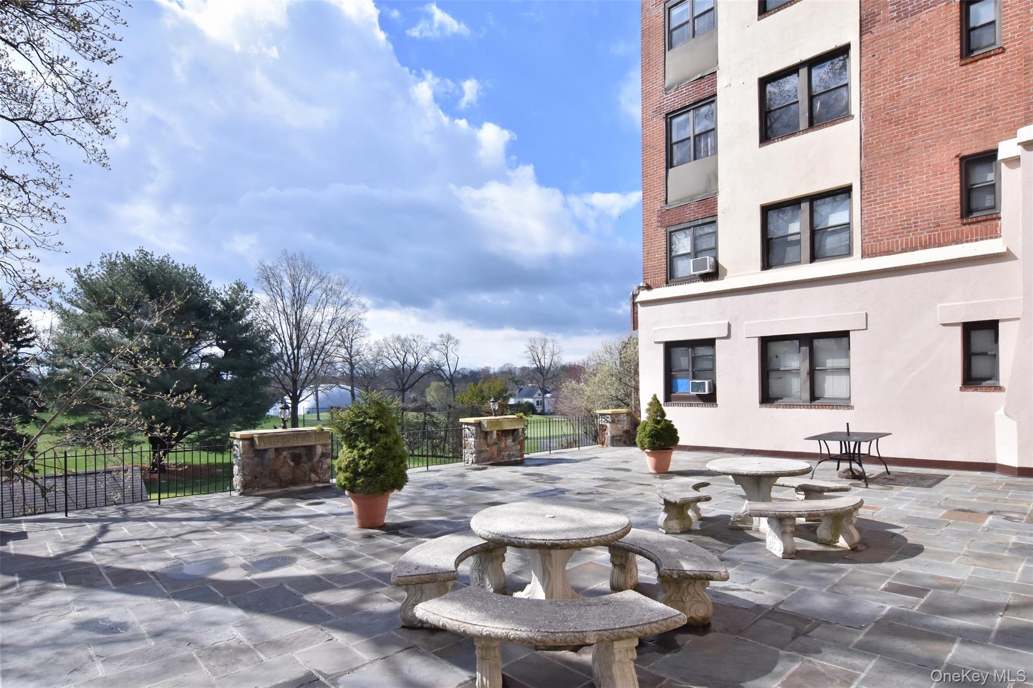 #16 photo, 4784 Boston Post Road, Pelham , NY 10803