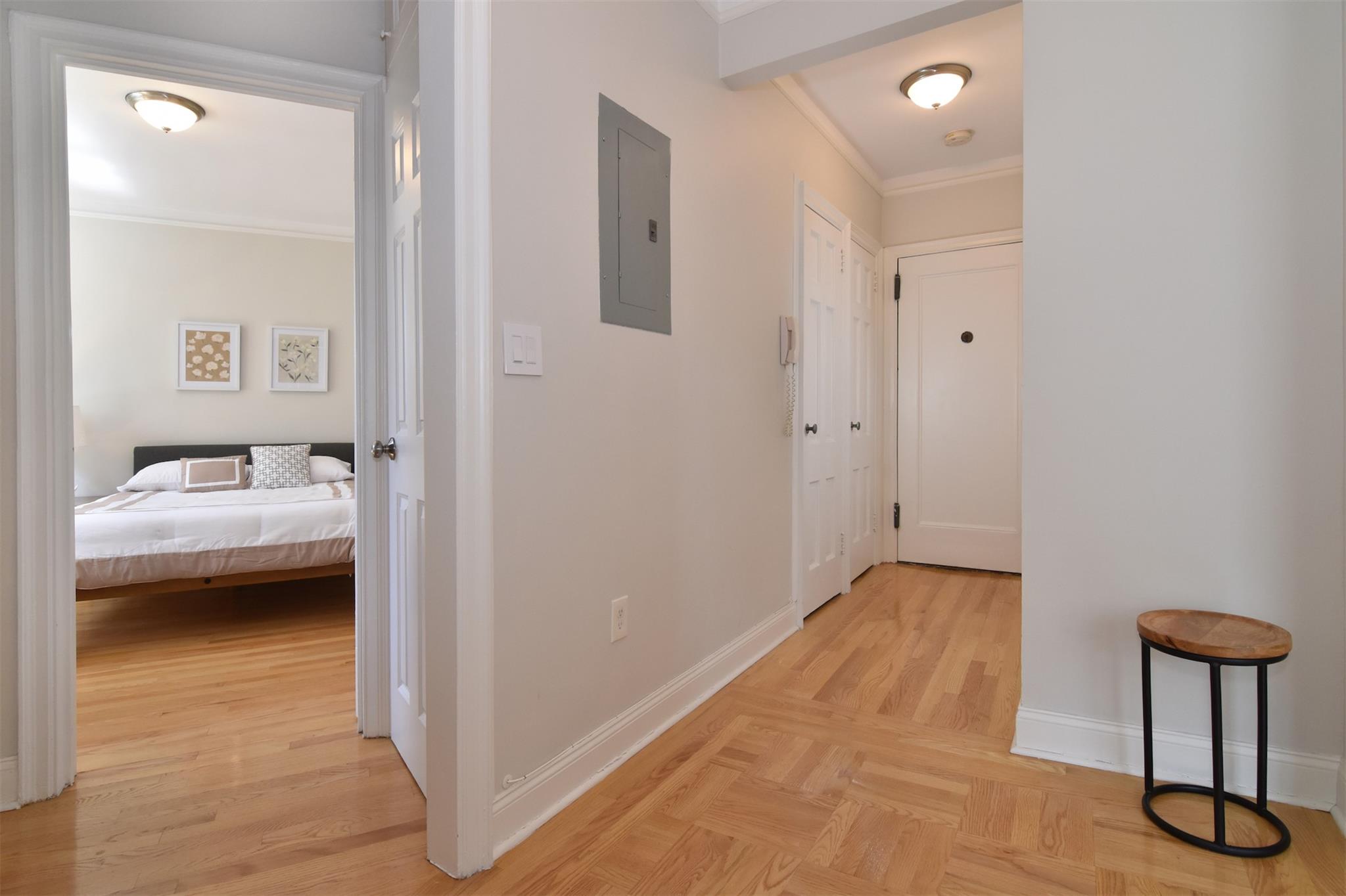 #6 photo, 6 Midland Gardens, Bronxville , NY 10708