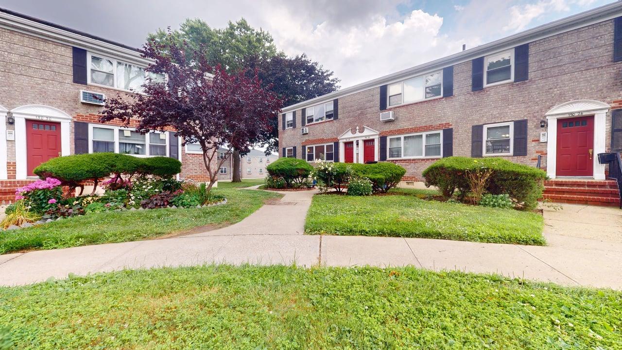 #1 photo, 150-28 Jewel Avenue, 法拉盛 Flushing , NY 11367