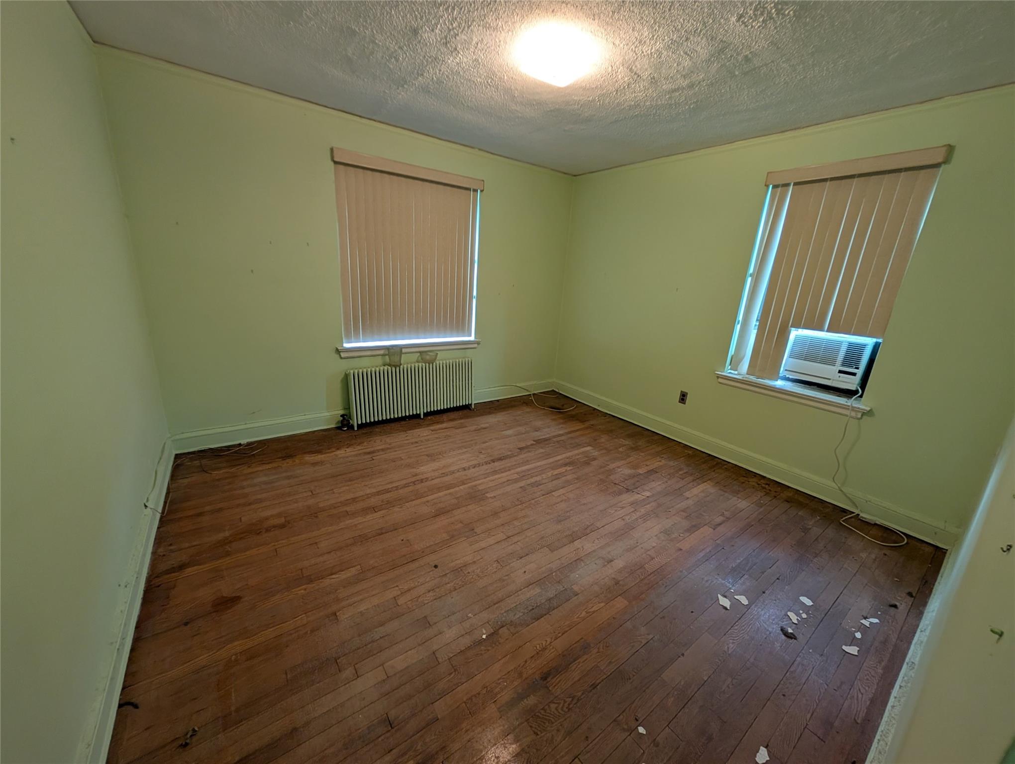 #4 photo, 21-16 77 Street 2nd Floor, Astoria , NY 11370