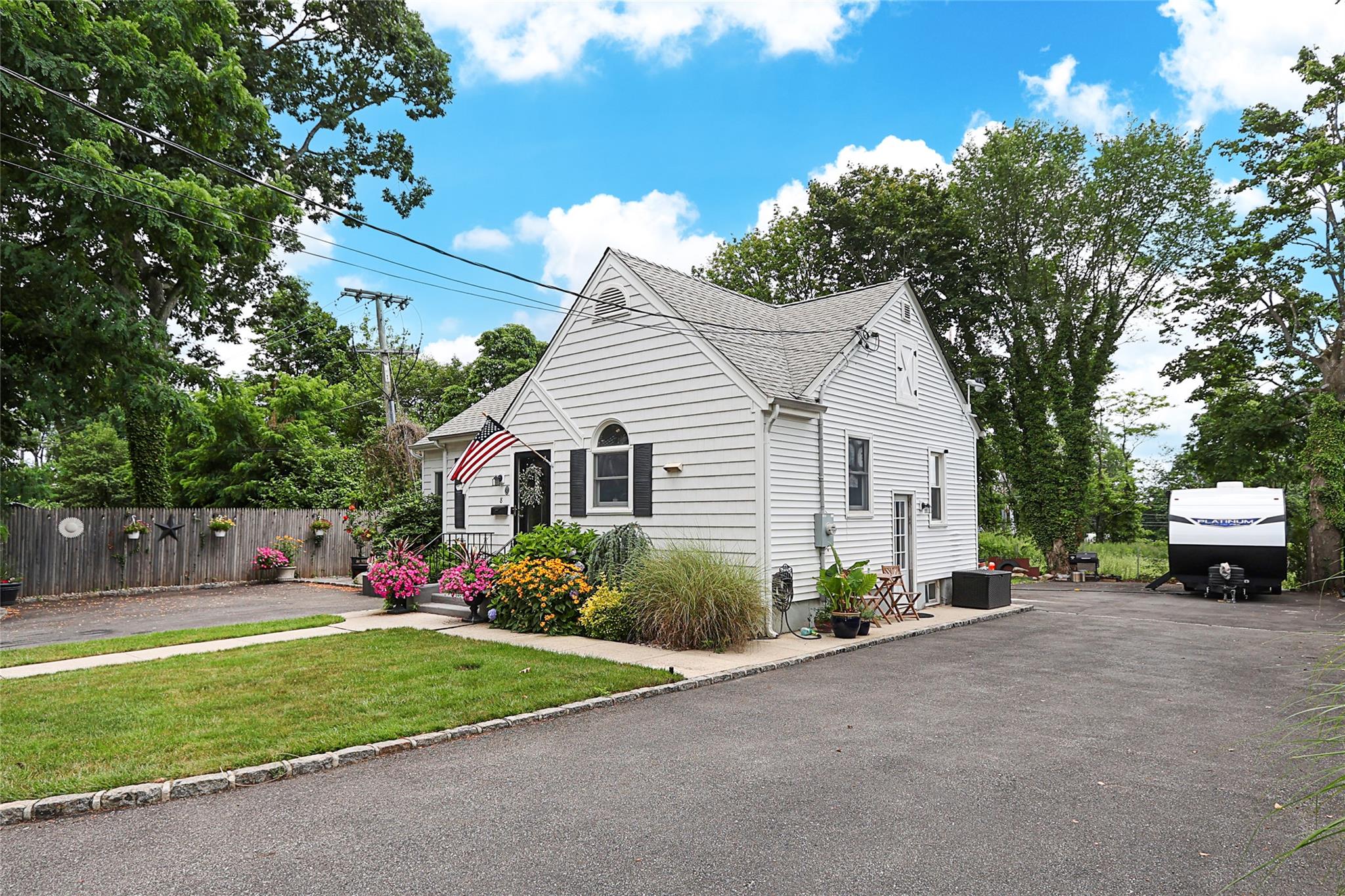 #3 photo, 8 Dumond Place, ナッソー郡 Glen Head , NY 11545