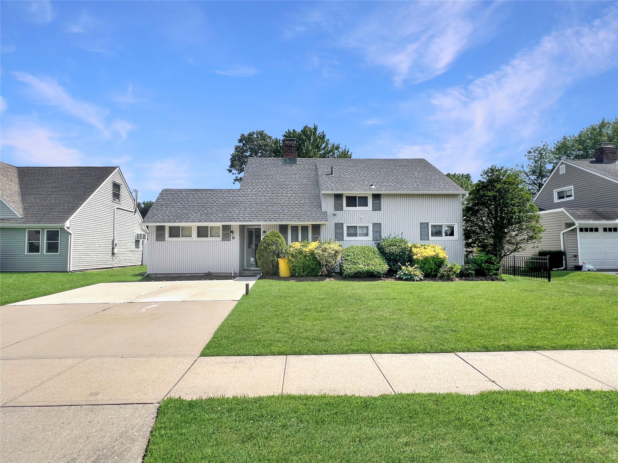 #1 photo, 56 Arrow Lane, 長島 Hicksville , NY 11801