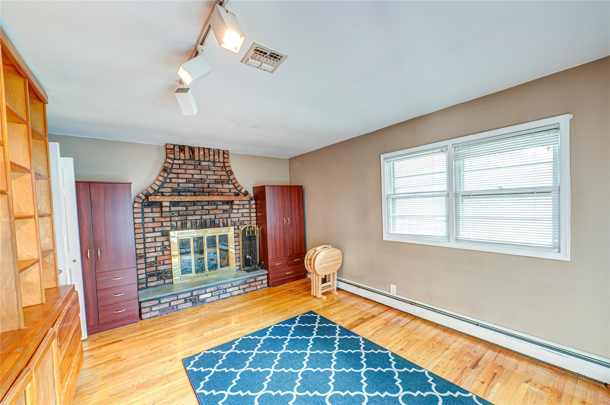 #13 photo, 117 Pond Path, سوفولك Centereach , NY 11720