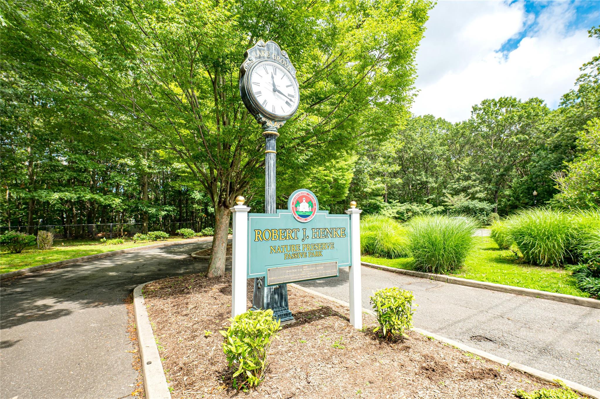 #19 photo, 117 Pond Path, سوفولك Centereach , NY 11720