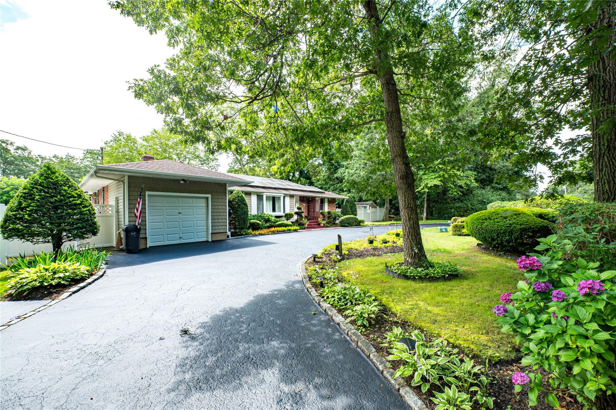 #2 photo, 117 Pond Path, سوفولك Centereach , NY 11720