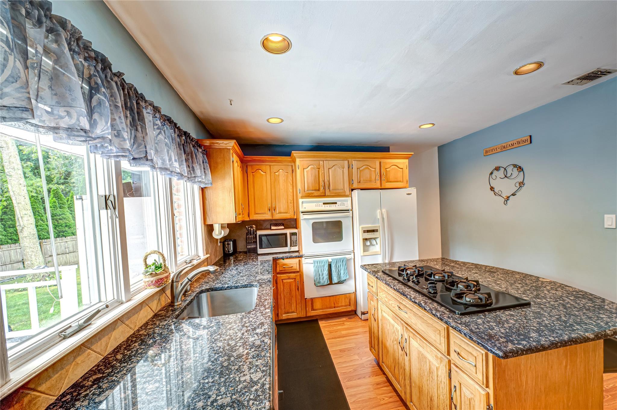 #5 photo, 117 Pond Path, سوفولك Centereach , NY 11720