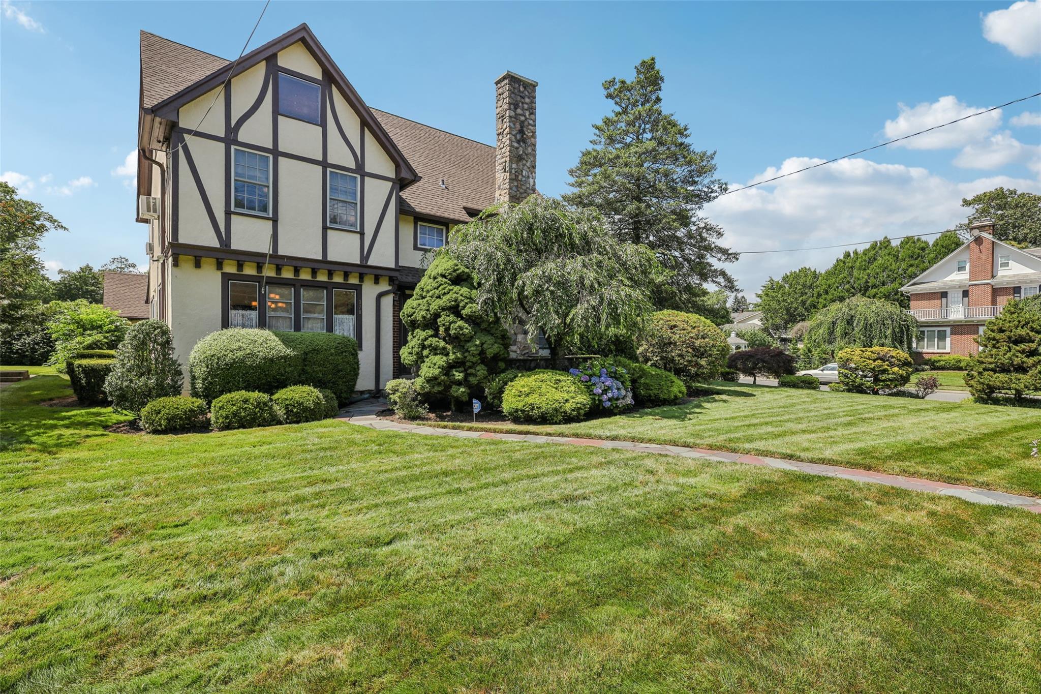 #1 photo, 370 Hempstead Avenue, 長島 Rockville Centre , NY 11570