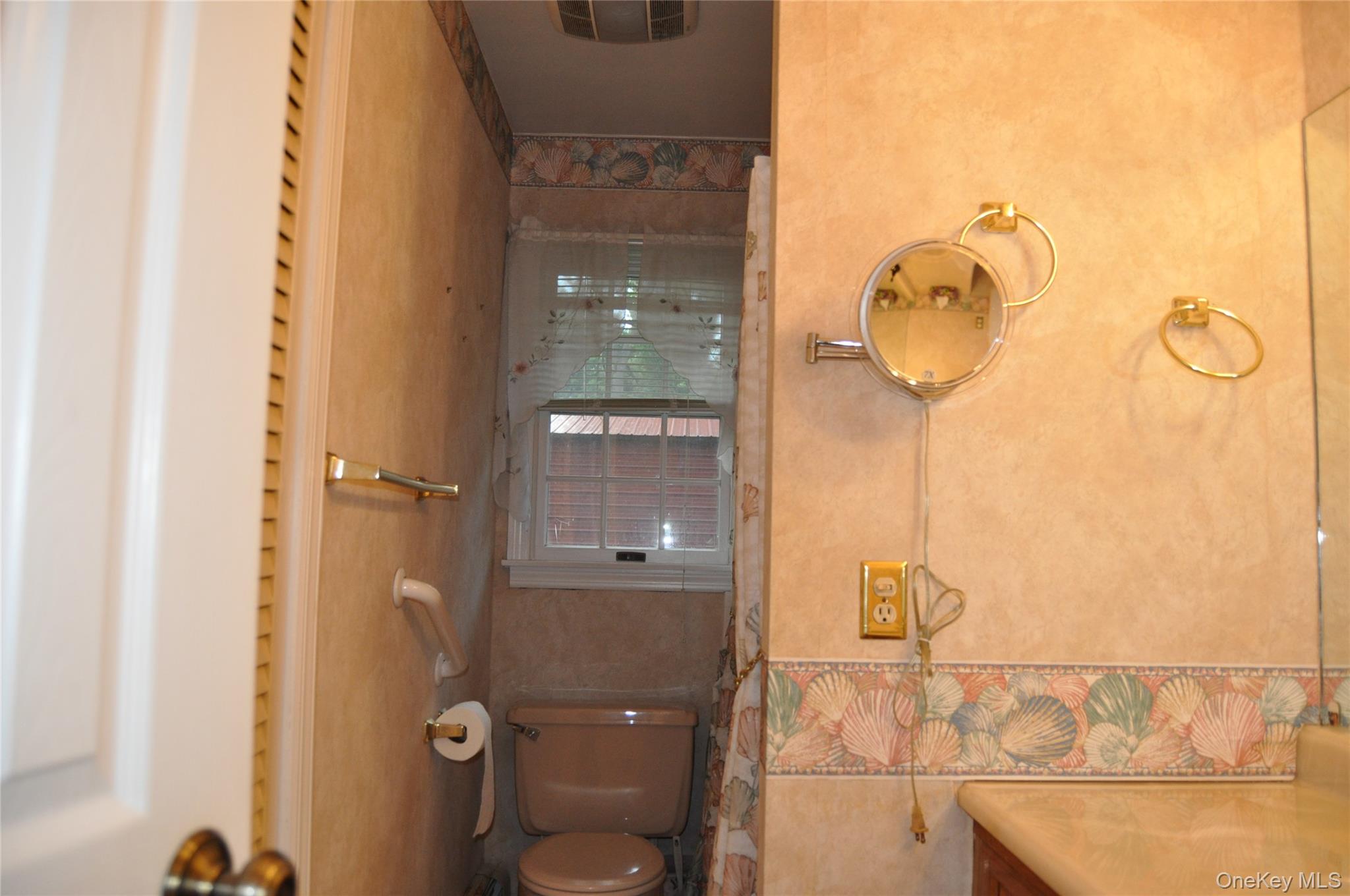 #6 photo, 95 Lincoln Road, Medford , NY 11763