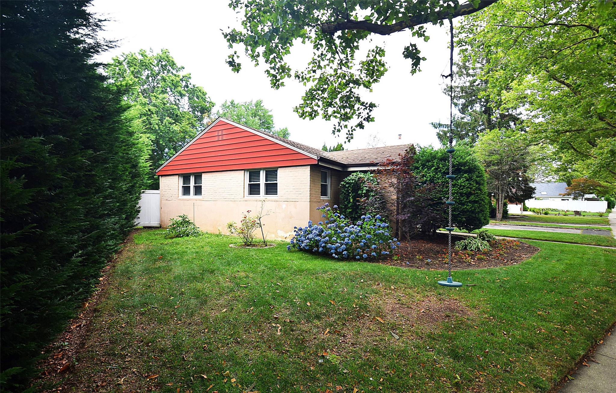 #2 photo, 366 Peninsula Boulevard, ナッソー郡 Lynbrook , NY 11563