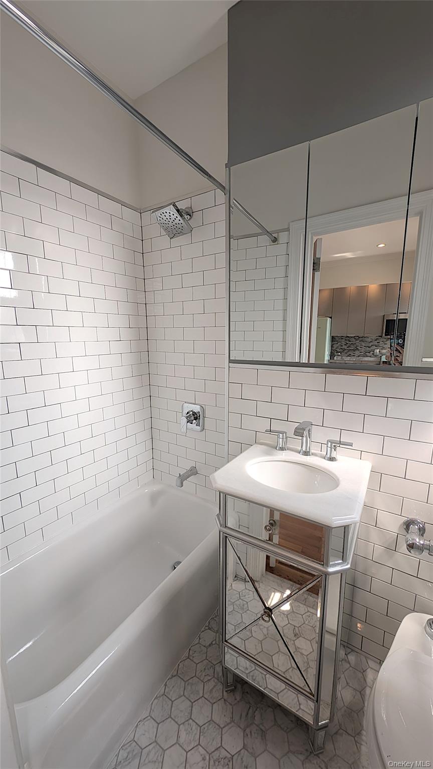 #8 photo, 44-14 Newtown Road, Astoria , NY 11103