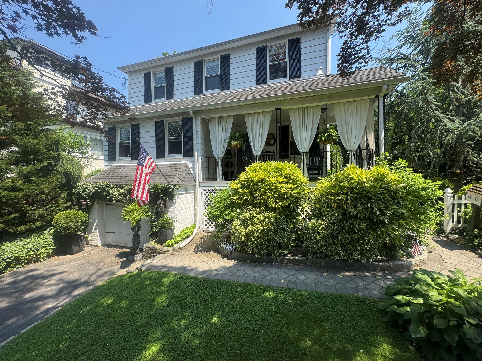 #1 photo, 404 Bronxville Road, 布朗士 Bronxville , NY 10708