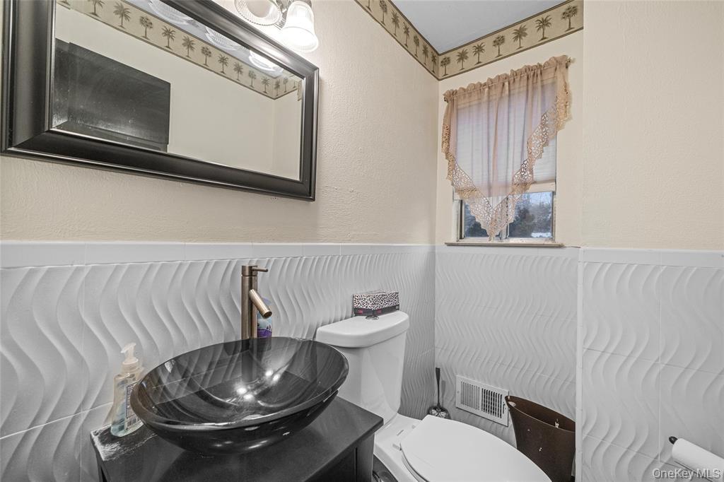 #18 photo, 15 Gerardine Place, New City , NY 10956