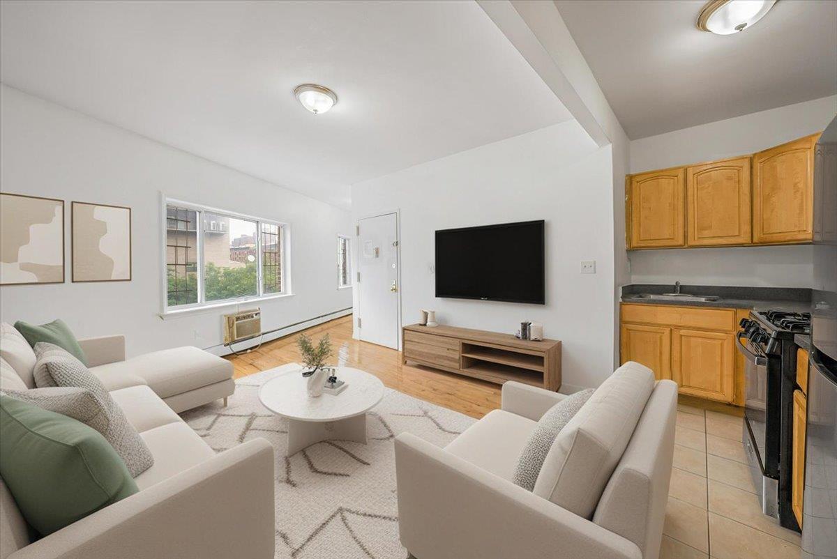 #13 photo, 364 E 167th Street, ブロンクス区 Bronx , NY 10456