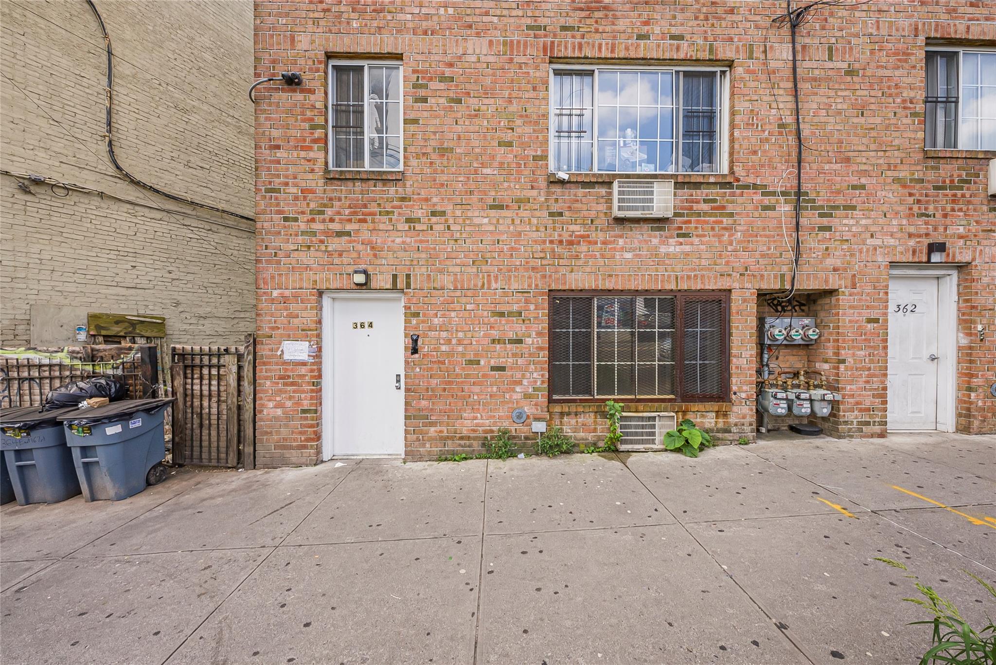 #4 photo, 364 E 167th Street, ブロンクス区 Bronx , NY 10456