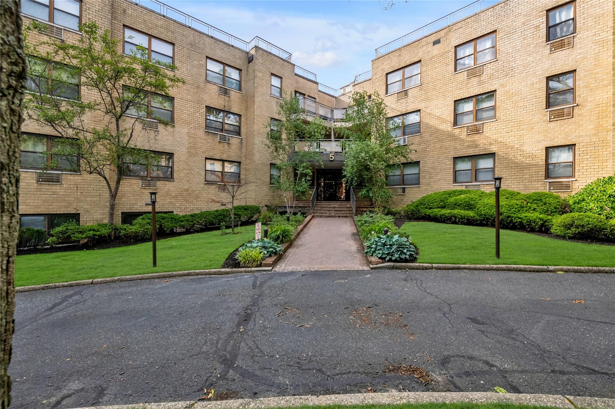 #1 photo, 5 Schenck Avenue, 長島 大頸 Great Neck , NY 11021