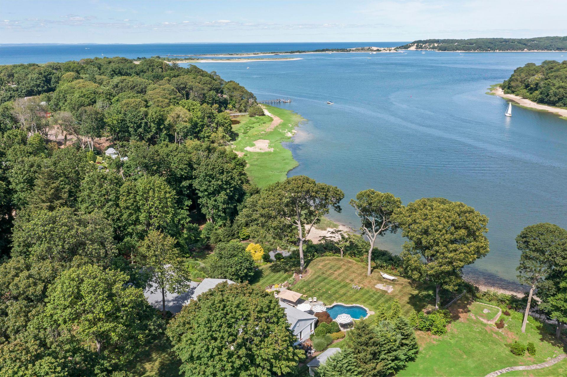 #1 photo, 88 Dyke Road, 東長島 Setauket , NY 11733