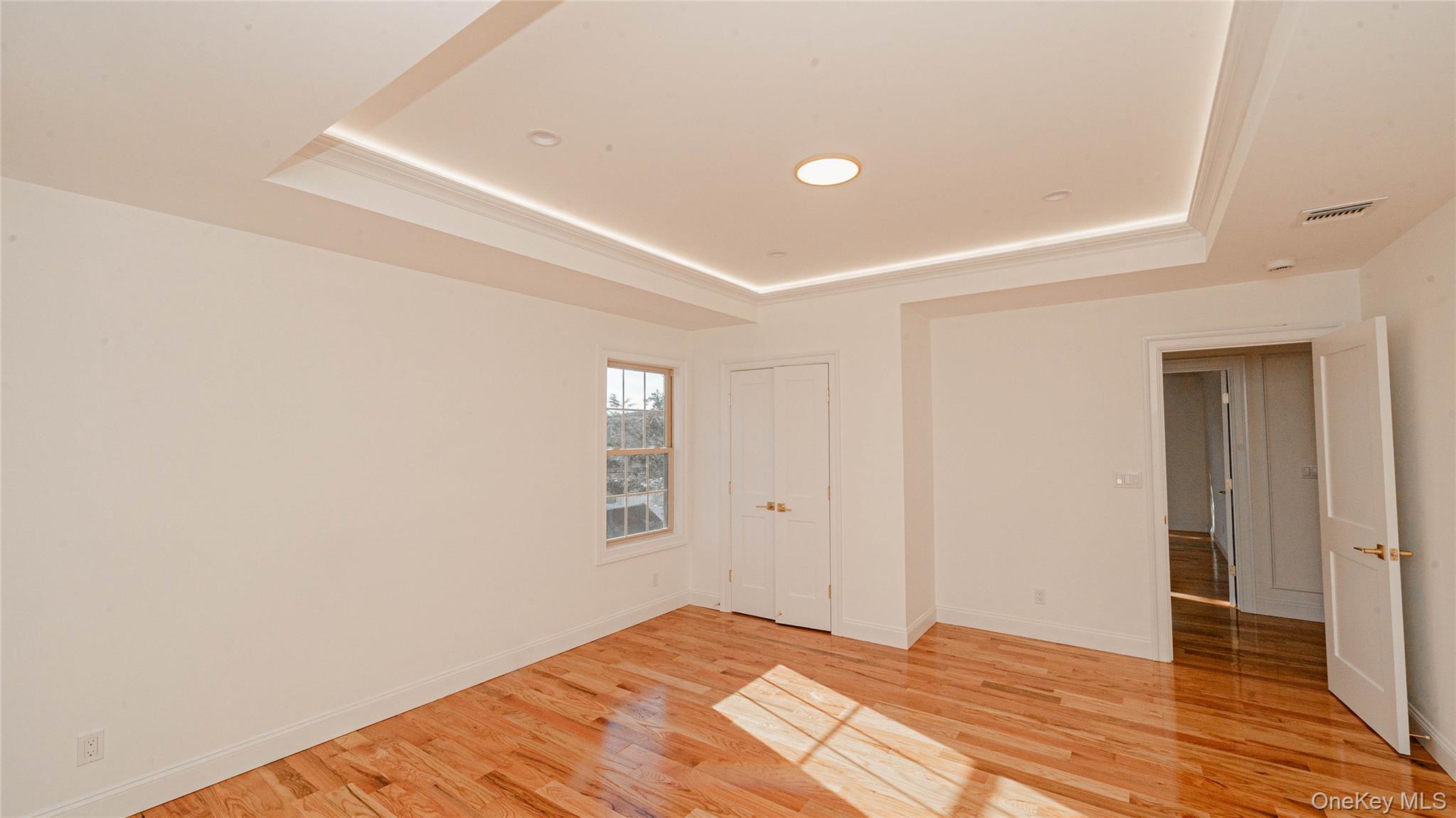 #19 photo, 102 Cotton Lane, 長島 Levittown , NY 11756