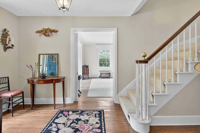 #4 photo, 273 Bayville Road, Lattingtown , NY 11560